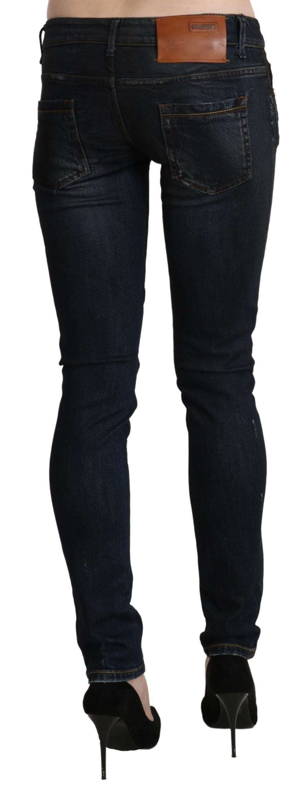 Acht Sleek – Schwarze Skinny Jeans in verwaschenem Schwarz