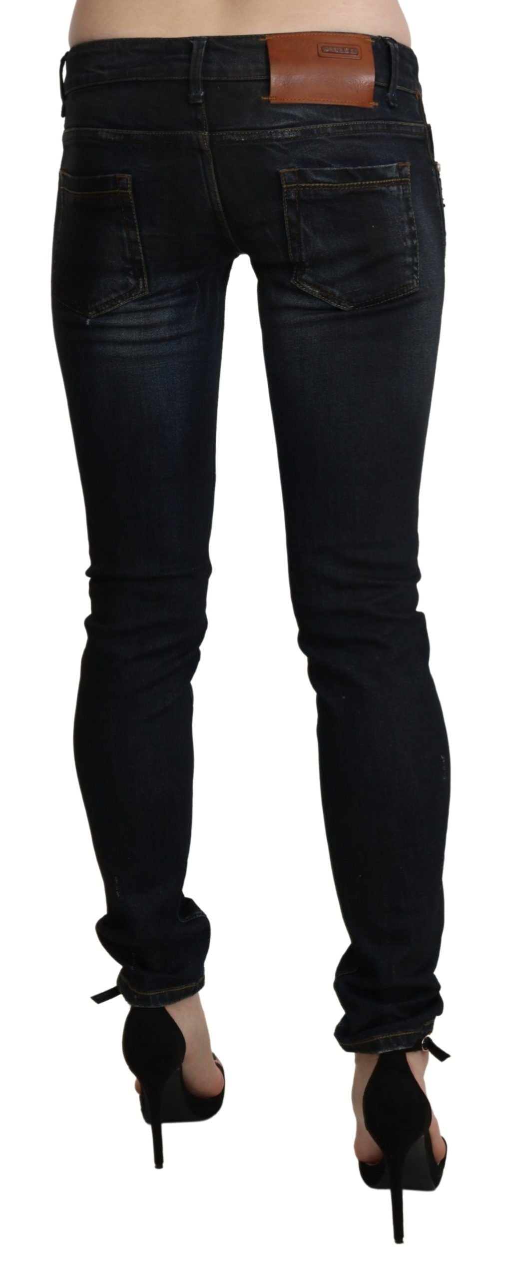 Acht Chic Skinny Jeans in Schwarz mit niedriger Taille