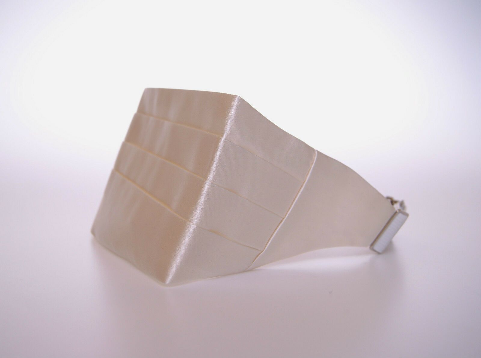 Ceinture élégante en soie blanche Dolce &amp; Gabbana