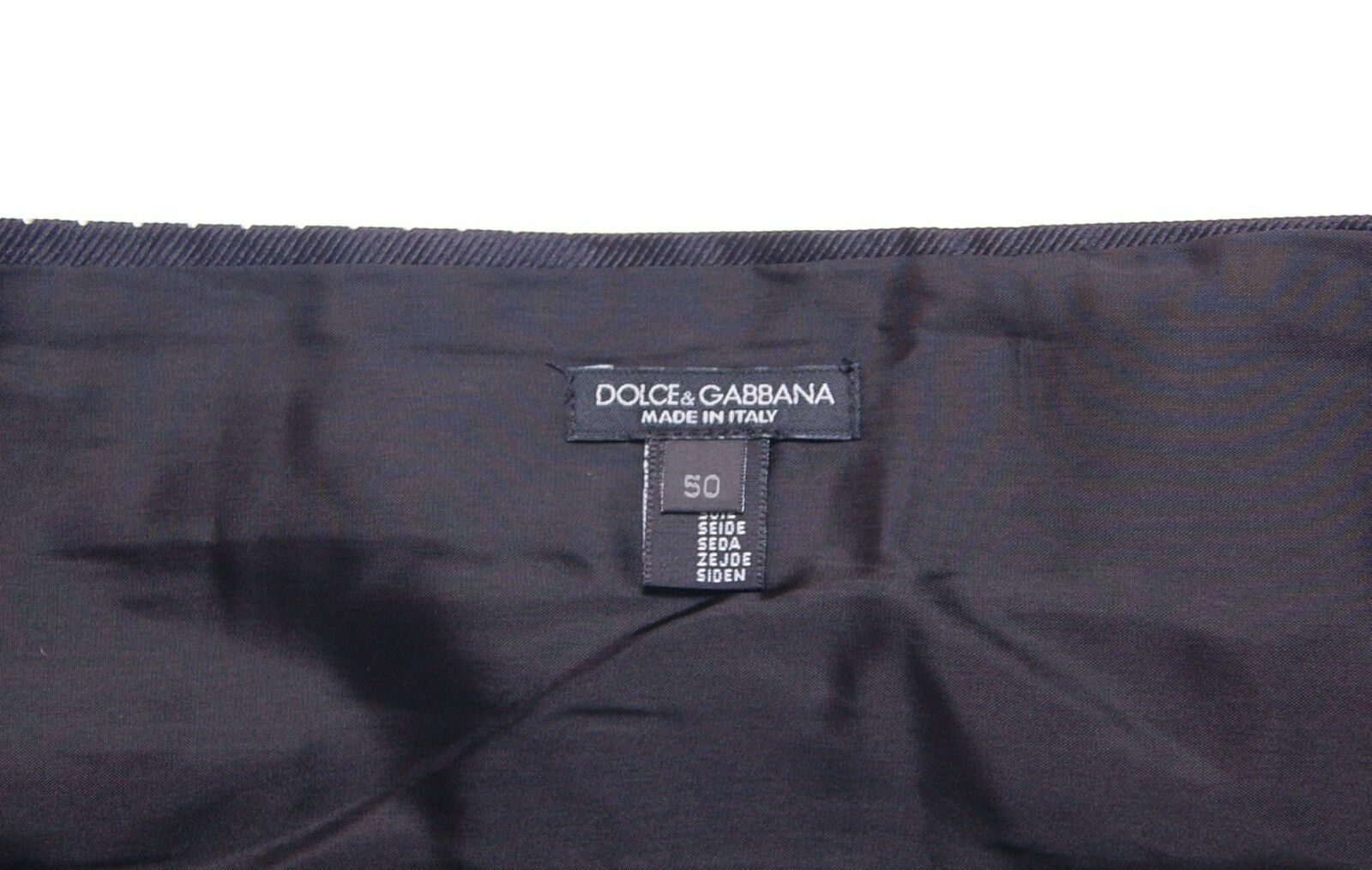 Dolce &amp; Gabbana Élégante ceinture de smoking en soie noire à pois