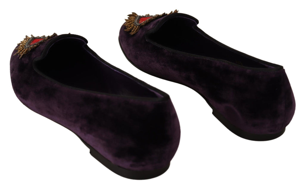 Dolce &amp; Gabbana – Schicke Loafer aus lila Samt mit Herzdetail