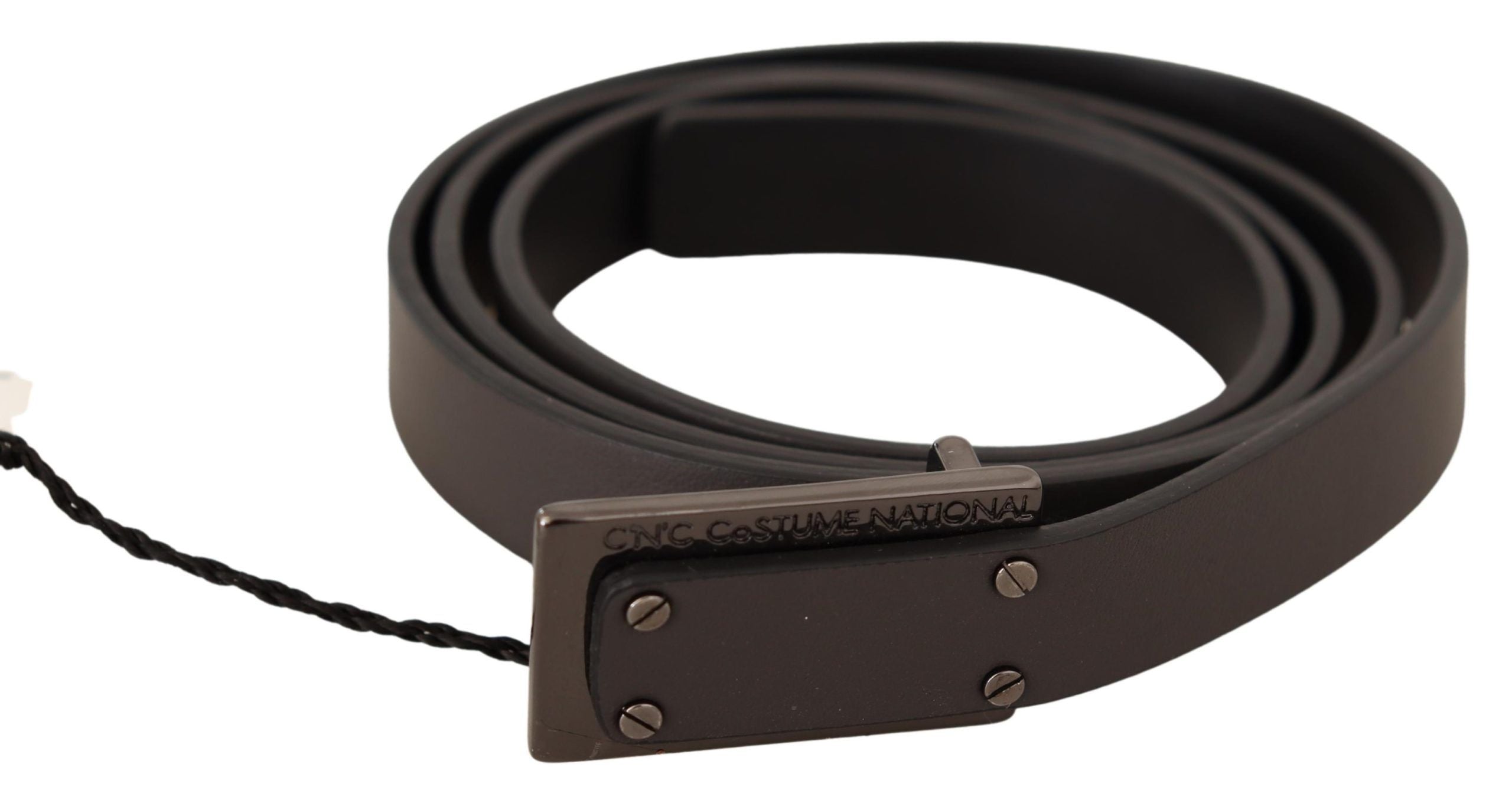 Ceinture élégante en cuir avec boucle en métal pour costume national