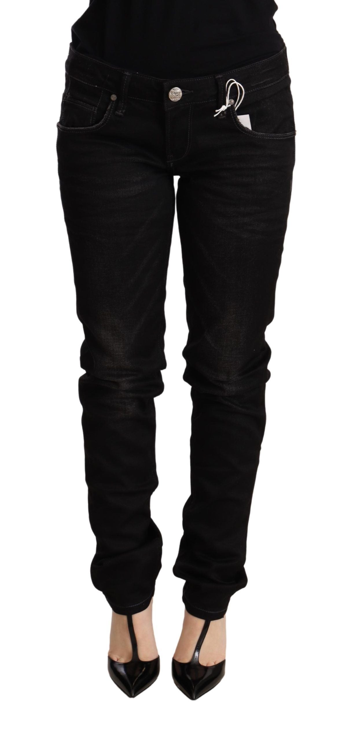 Acht Sleek Skinny Jeans in schwarzer Waschung