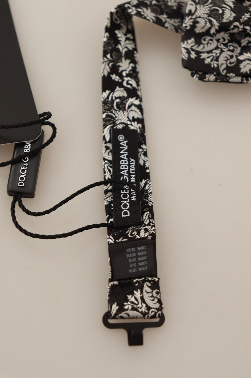 Dolce &amp; Gabbana – Luxuriöse Seidenfliege mit Blumenmuster