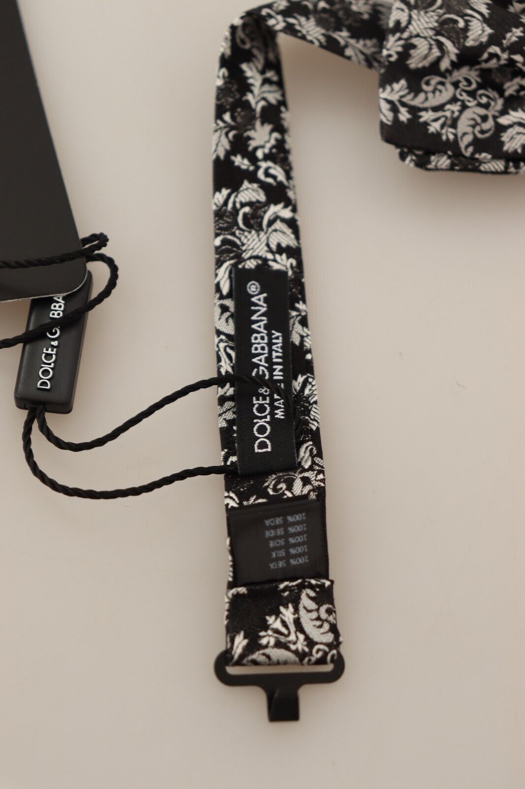 Dolce &amp; Gabbana – Luxuriöse Seidenfliege mit Blumenmuster