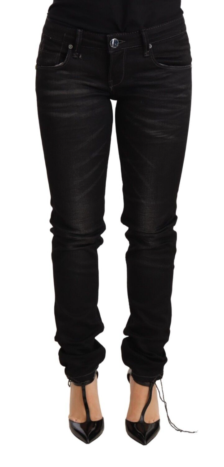 Acht Sleek – Schwarze Skinny Jeans mit verwaschenem Design