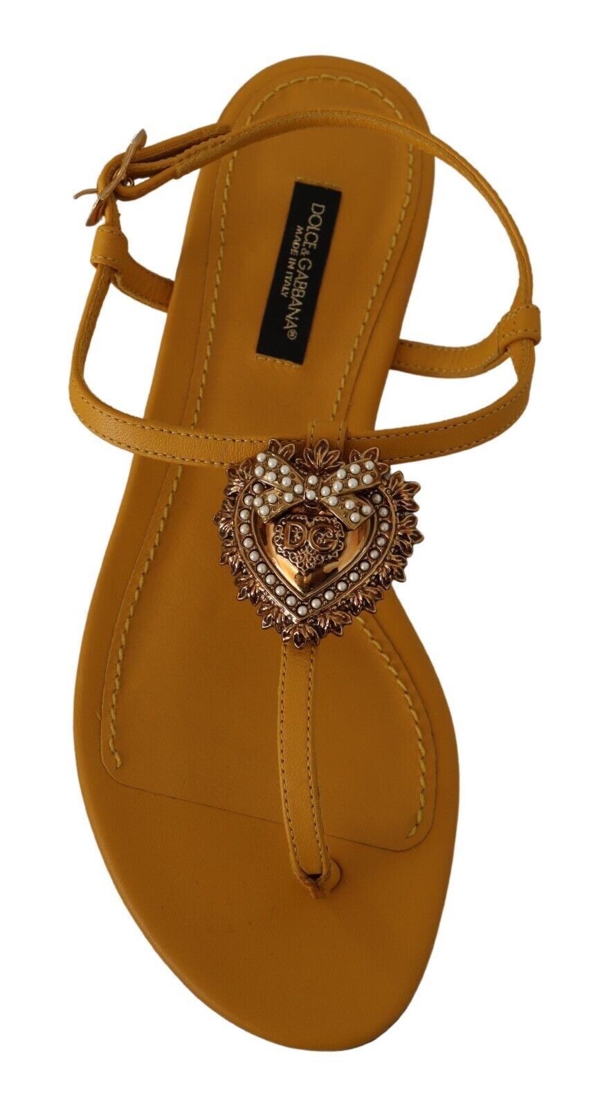 Sandales plates Dolce &amp; Gabbana moutarde à brides en T et ornements en forme de cœur
