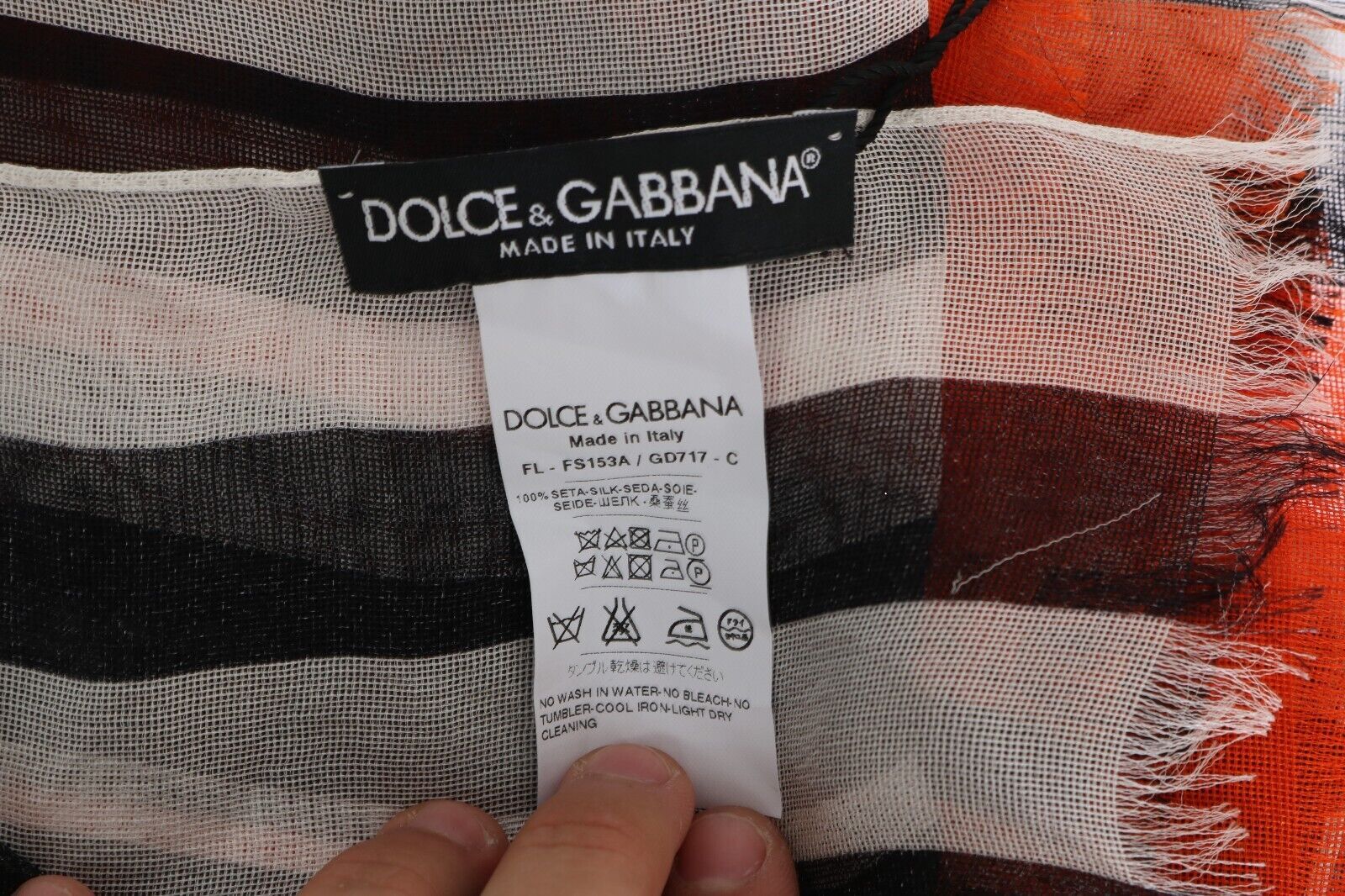 Dolce &amp; Gabbana Eleganter mehrfarbiger Seidenschal mit Fransen