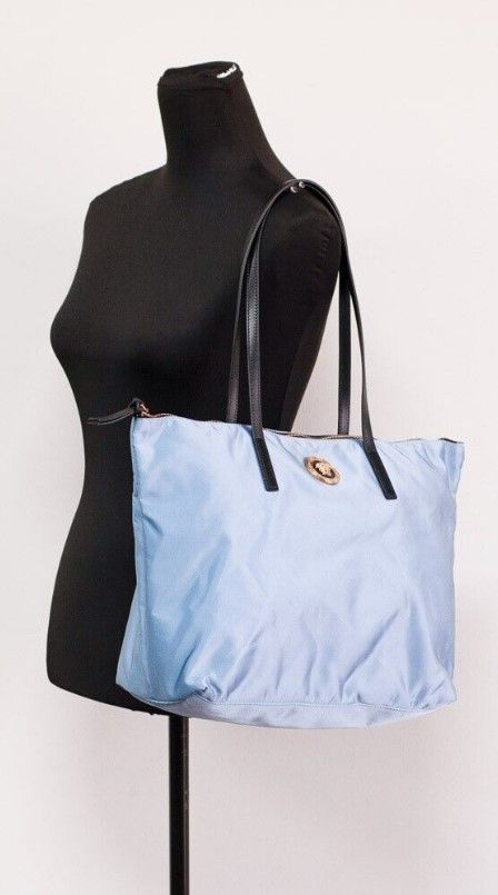 Sac fourre-tout Versace Portuna Medusa de taille moyenne en nylon et cuir bleu bleuet