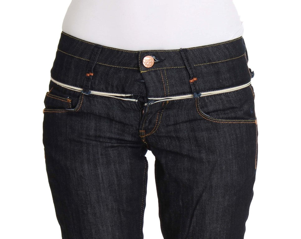 Acht Elegante Straight Leg Dunkelblaue Jeans