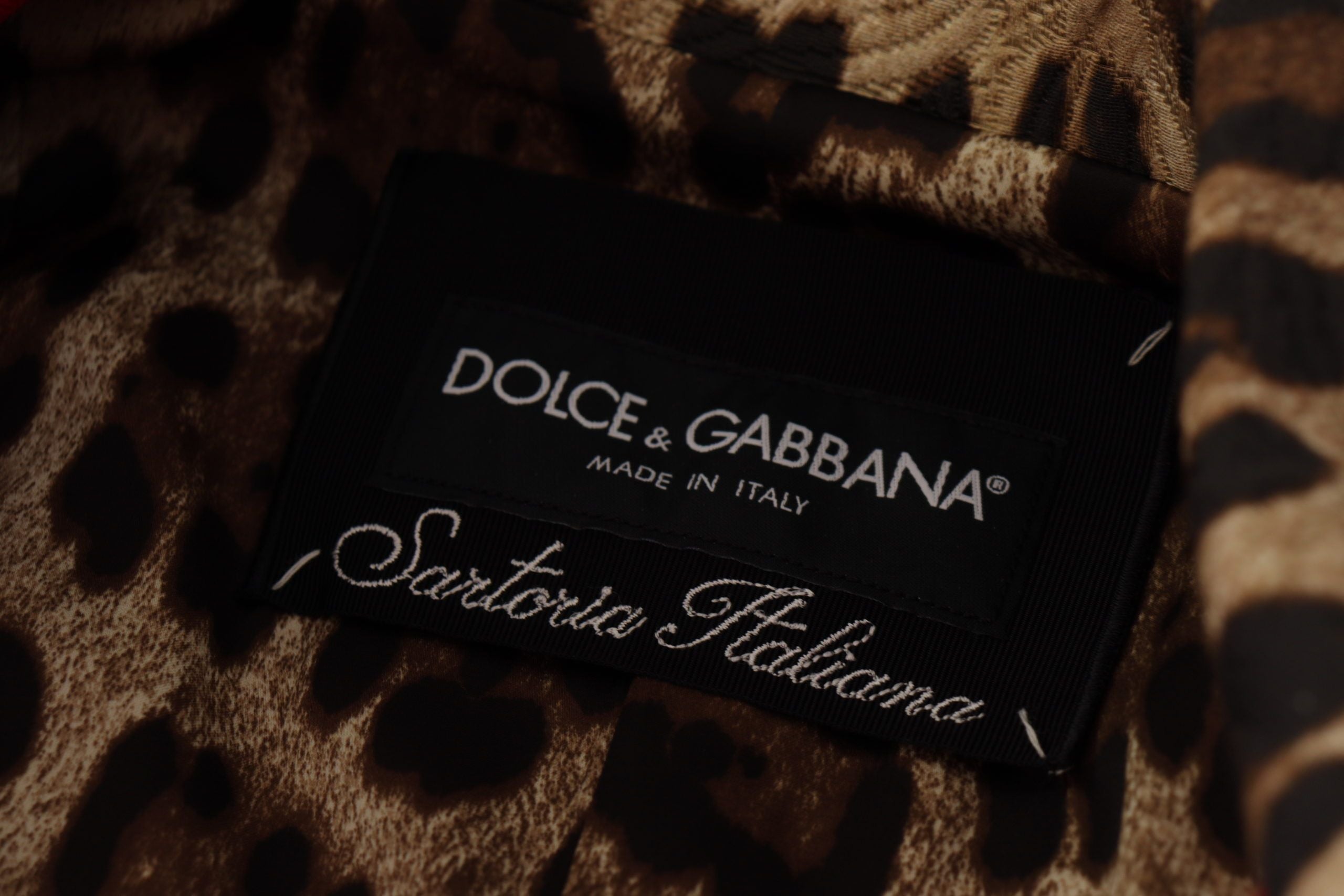 Dolce &amp; Gabbana Eleganter roter Trenchcoat mit Leopardenmuster