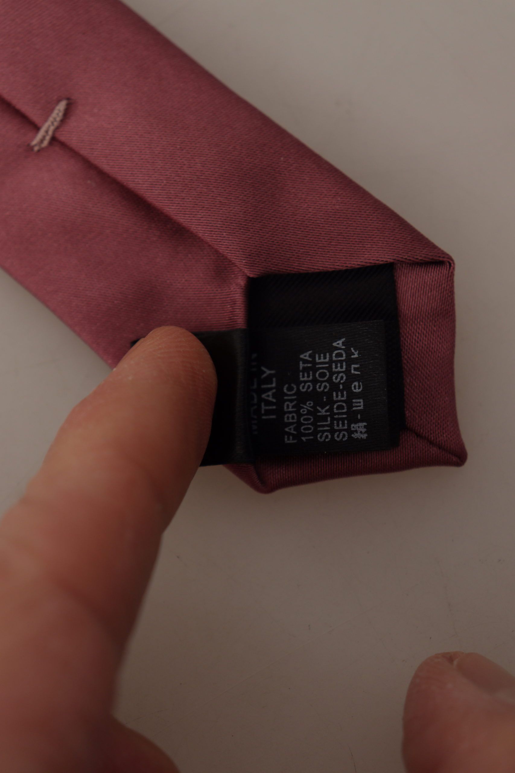 Dolce &amp; Gabbana Elegante rosa Seidenfliege