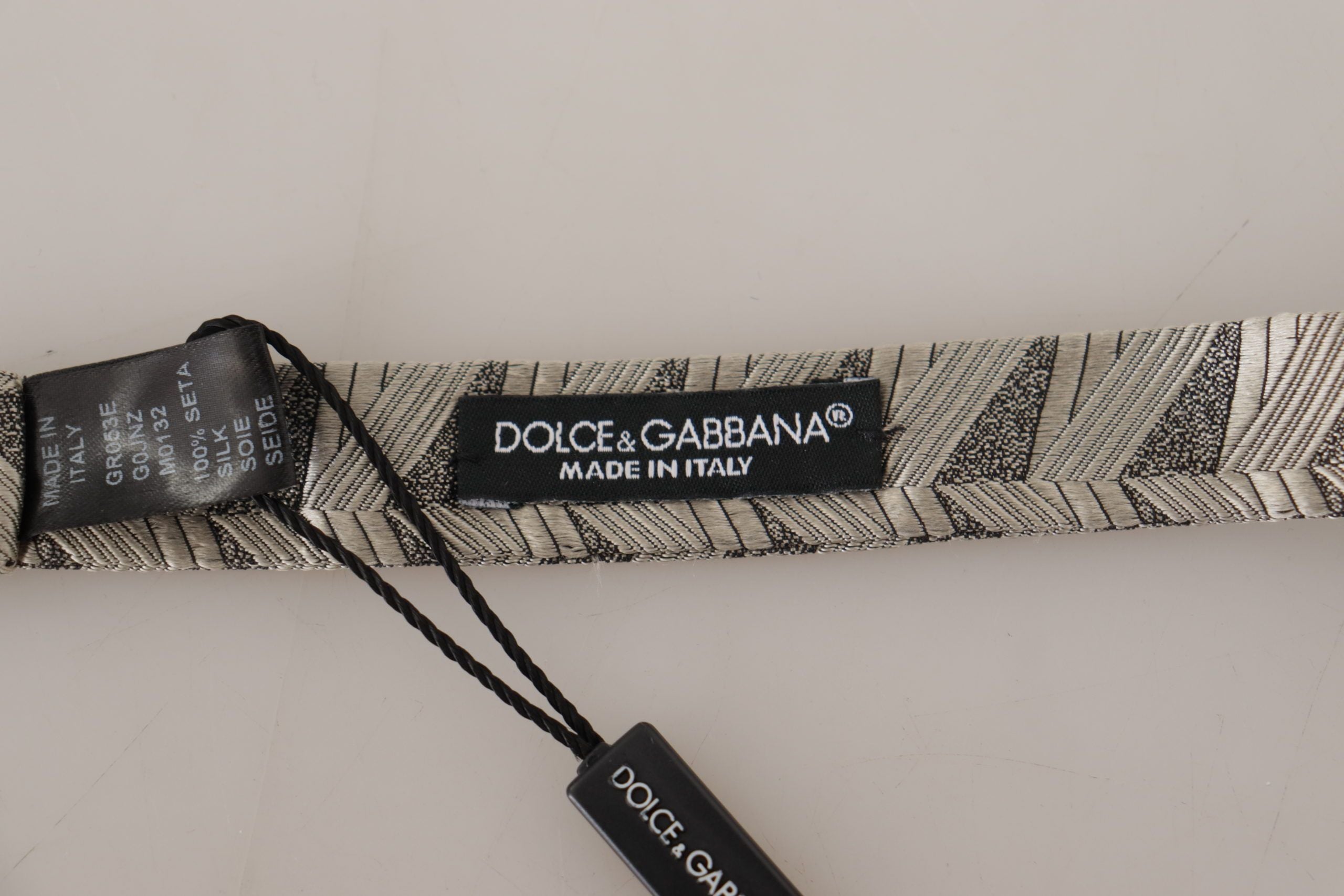 Dolce &amp; Gabbana Elegante graue Seidenfliege
