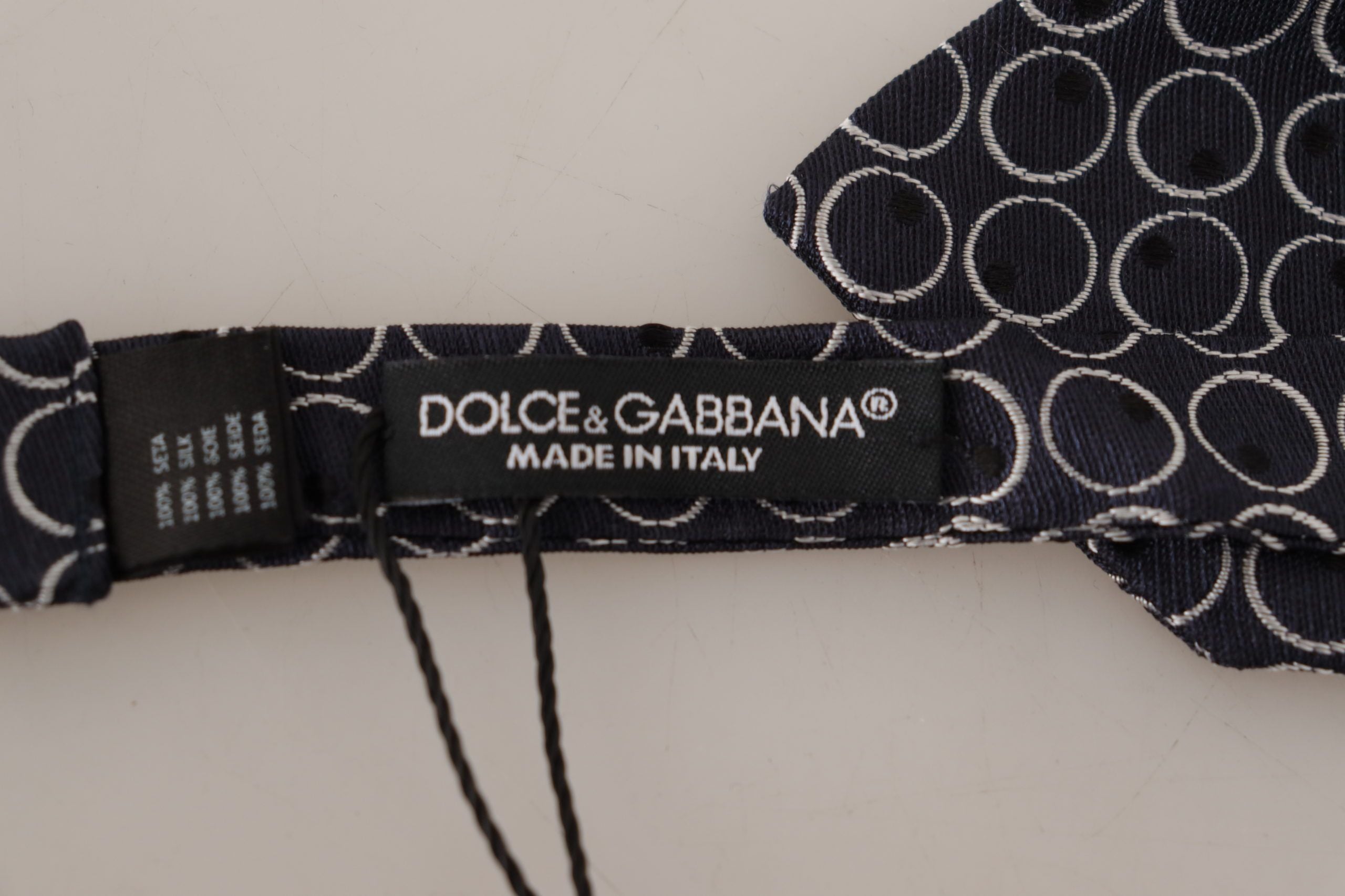 Dolce &amp; Gabbana Elegante schwarz-weiße Seidenfliege
