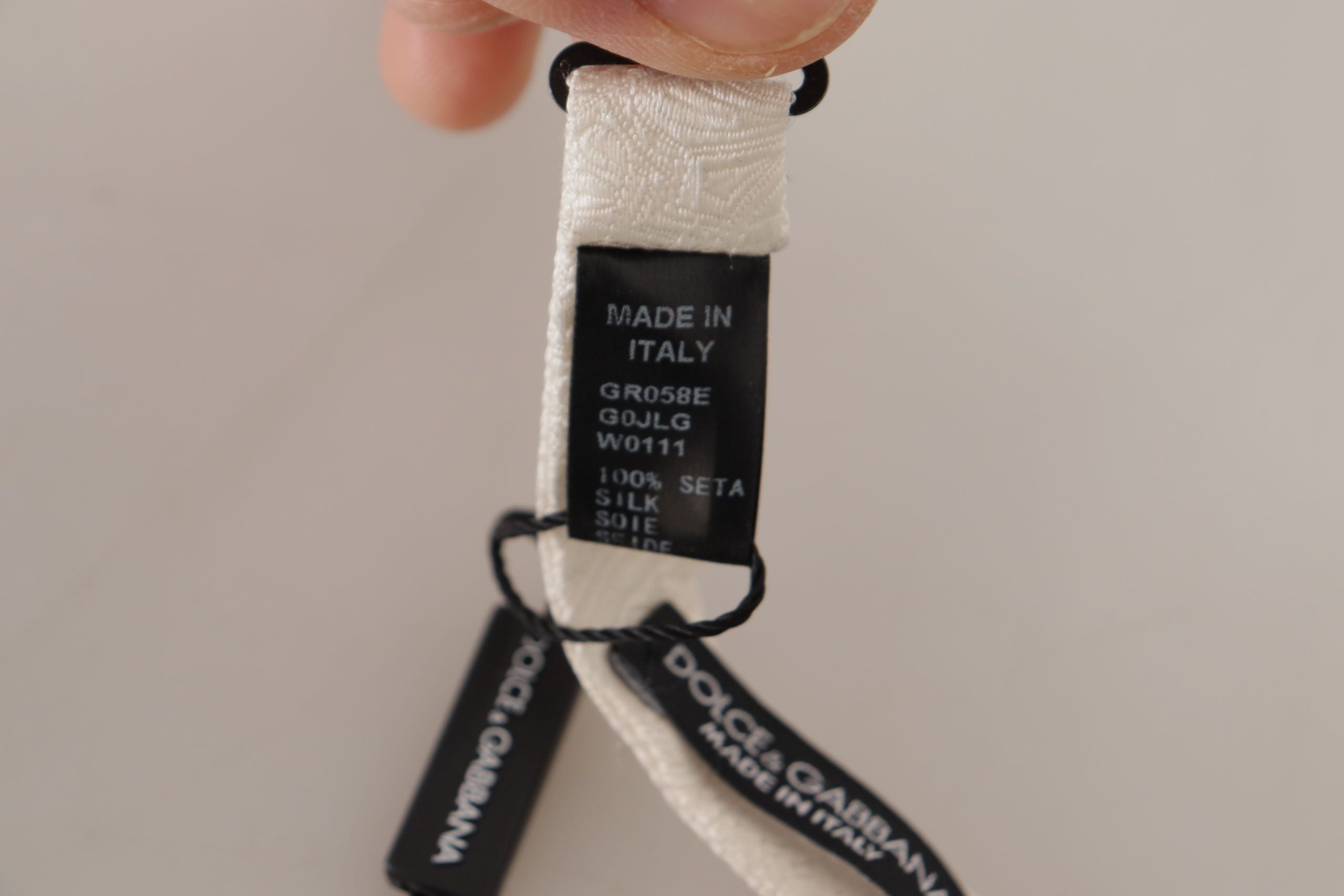 Dolce &amp; Gabbana Elegante weiße Seidenfliege