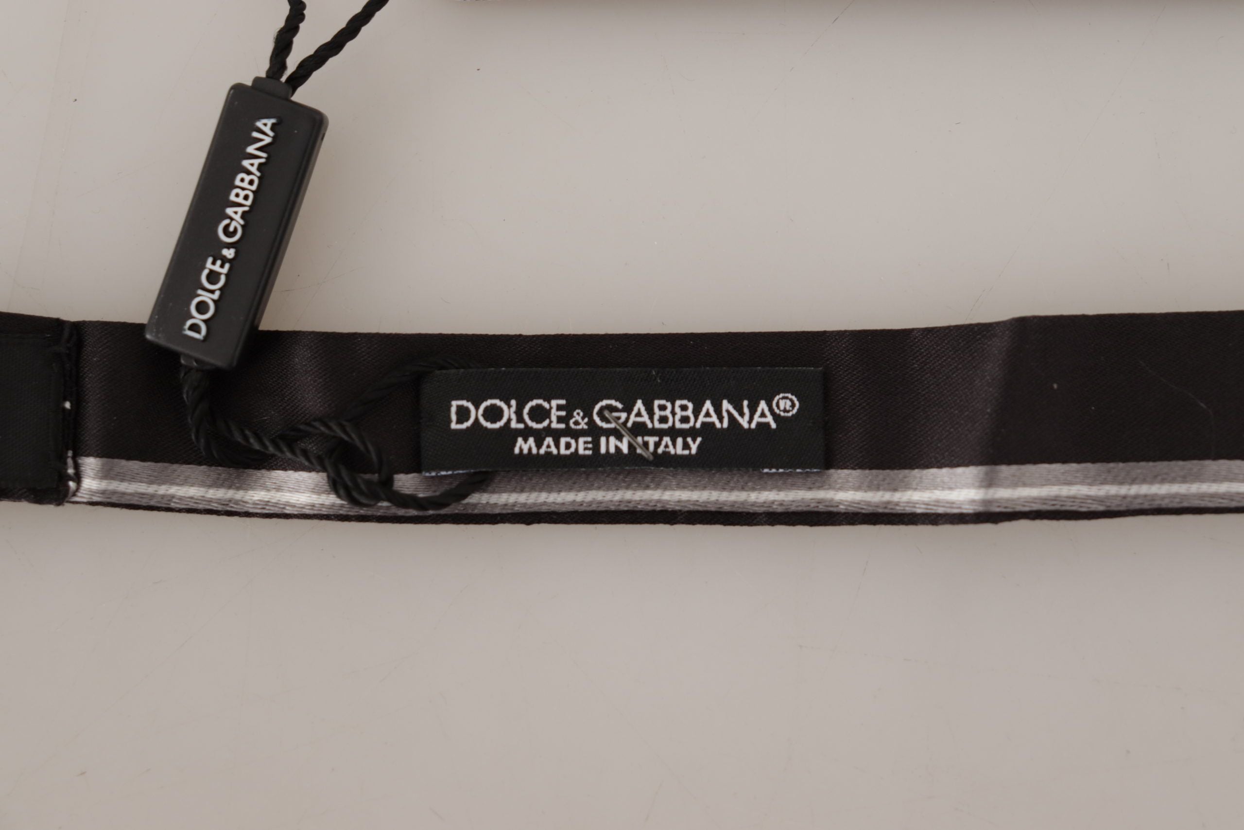 Dolce &amp; Gabbana Elegante Seidenfliege in Schwarz und Grau