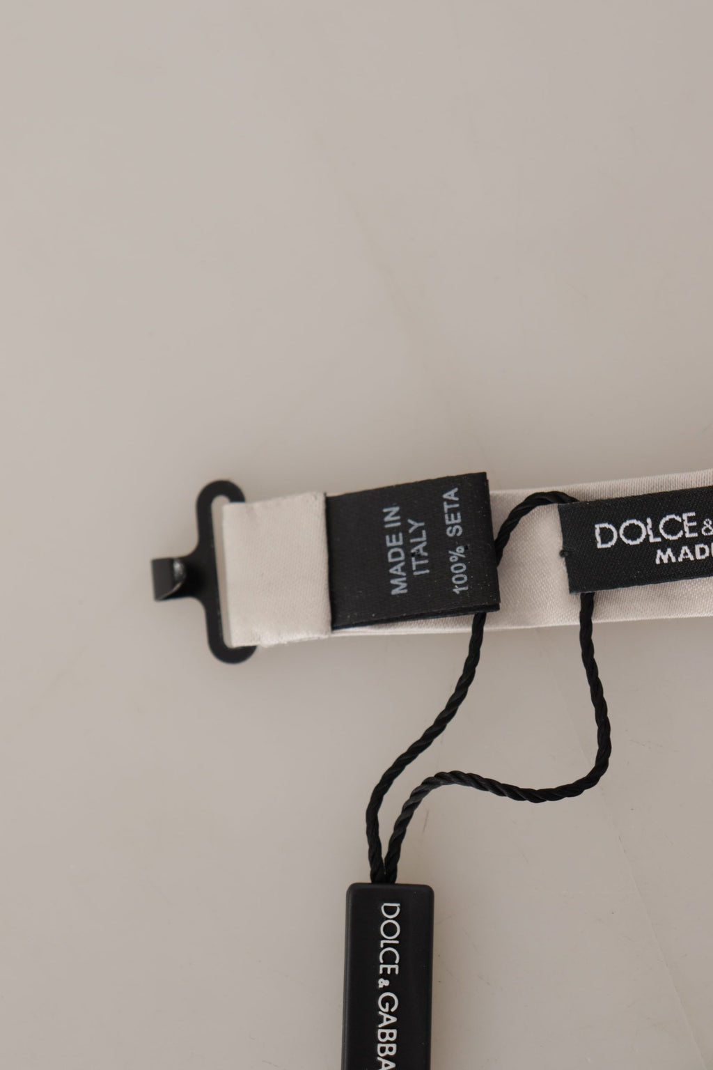 Dolce &amp; Gabbana – Exquisite graue Seidenfliege