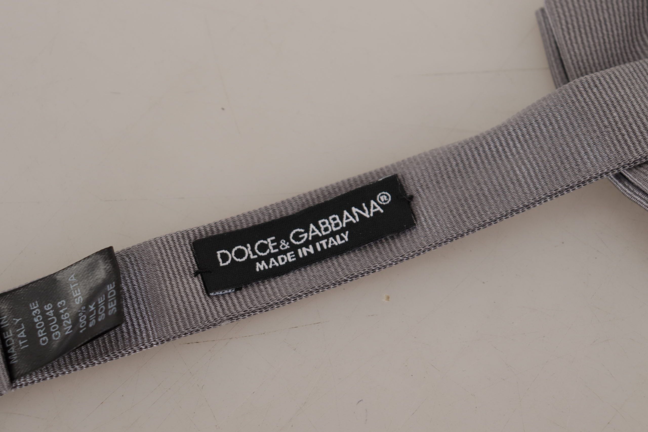 Dolce &amp; Gabbana Elegante graue Seidenfliege