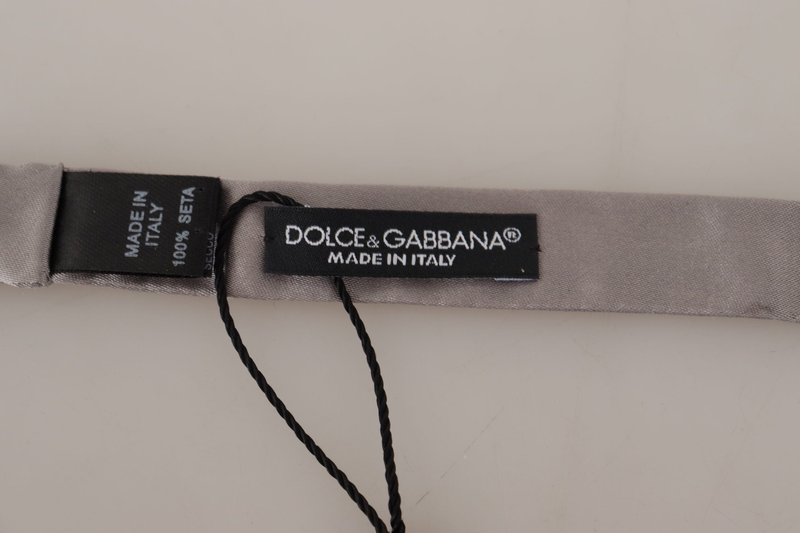 Dolce &amp; Gabbana – Elegante silberne Seidenfliege für den anspruchsvollen Abend