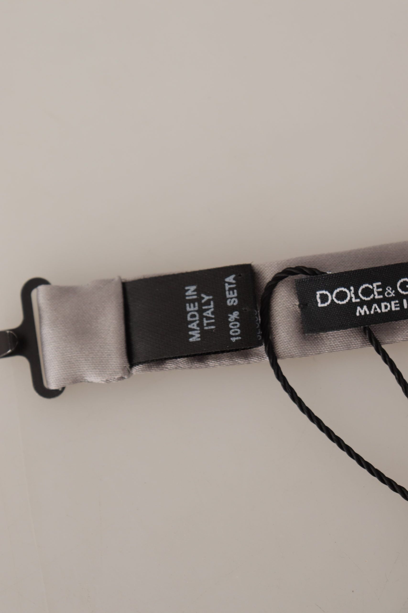 Dolce &amp; Gabbana – Elegante silberne Seidenfliege für den anspruchsvollen Abend