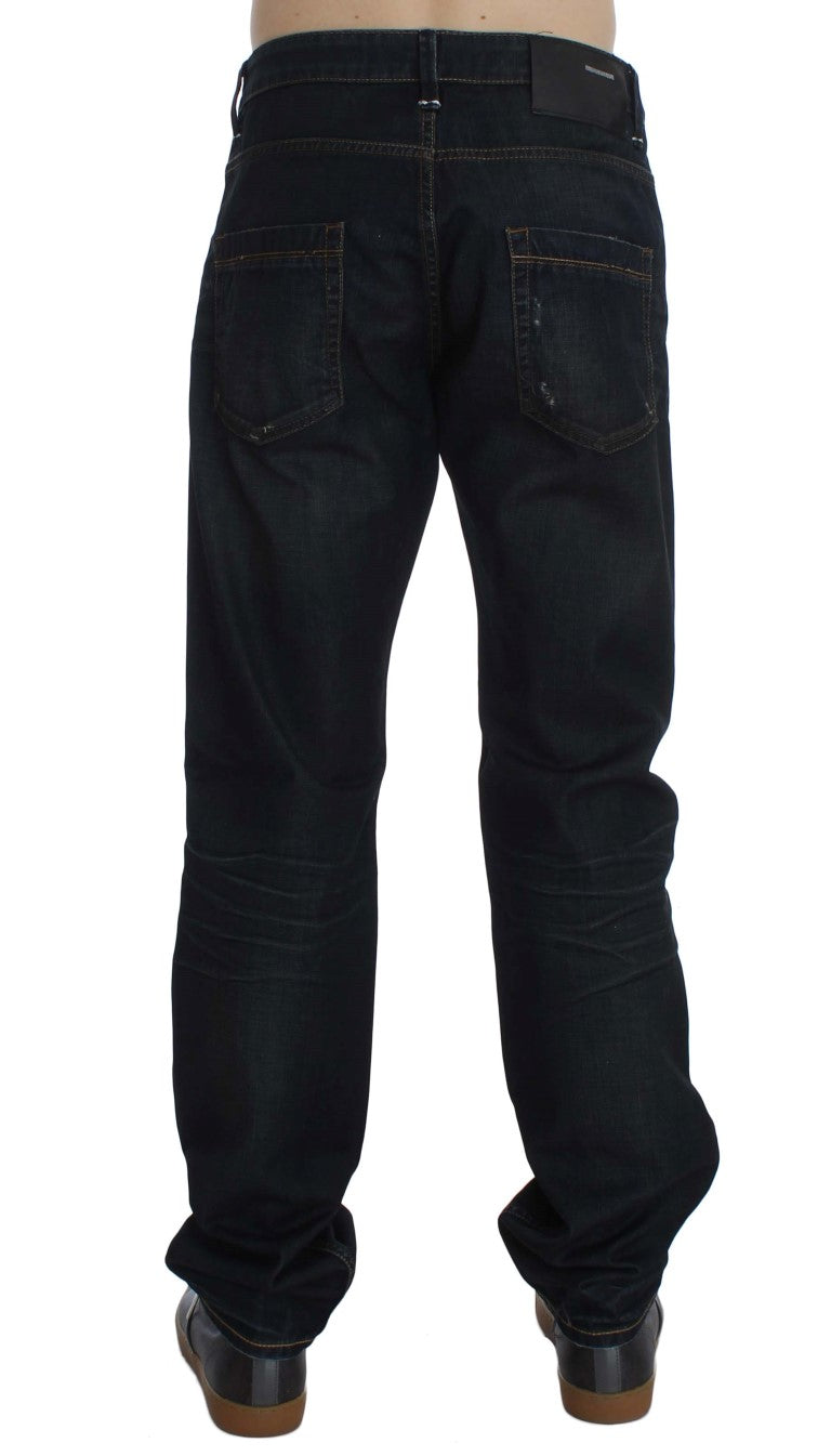 Acht Elegante Straight Fit Dunkelblaue Jeans
