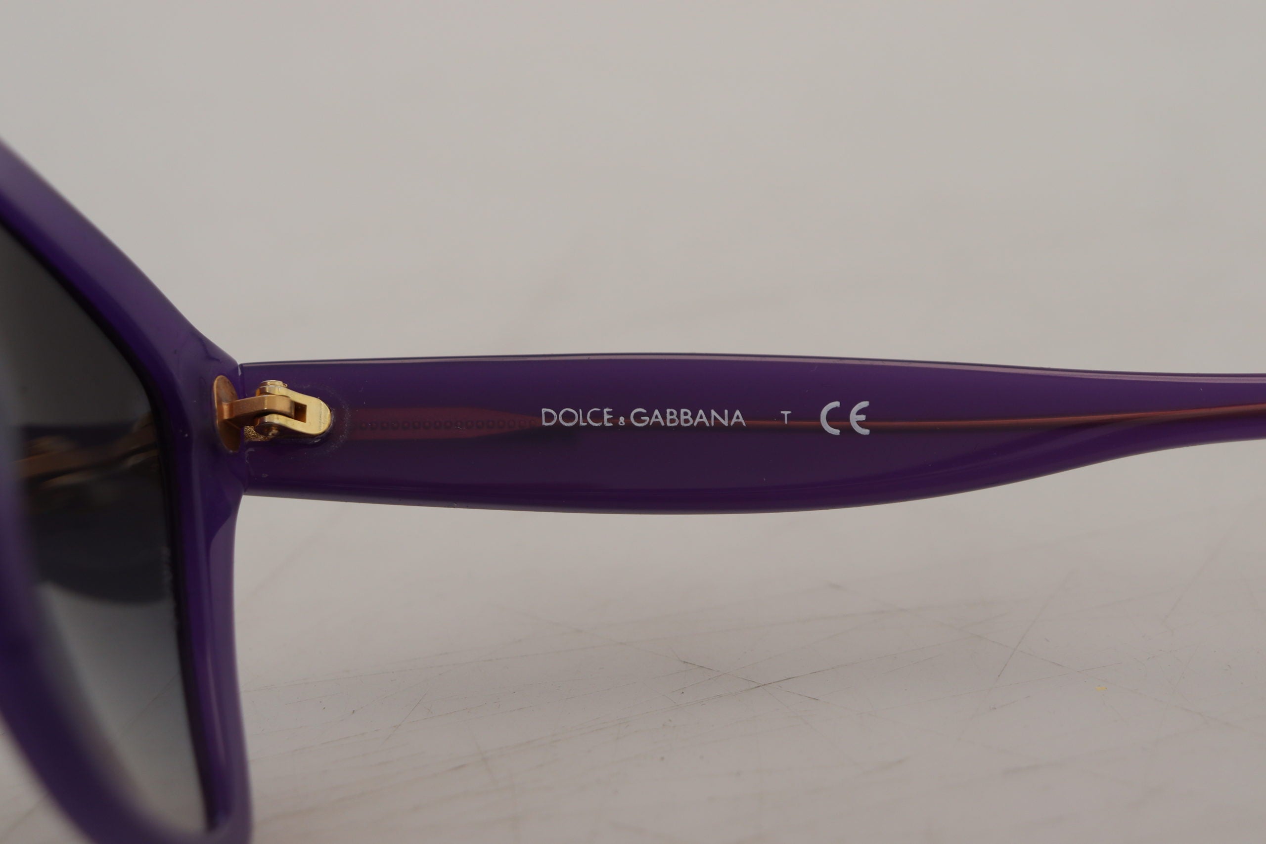 Dolce &amp; Gabbana – Elegante Sonnenbrille mit violetten Verlaufsgläsern