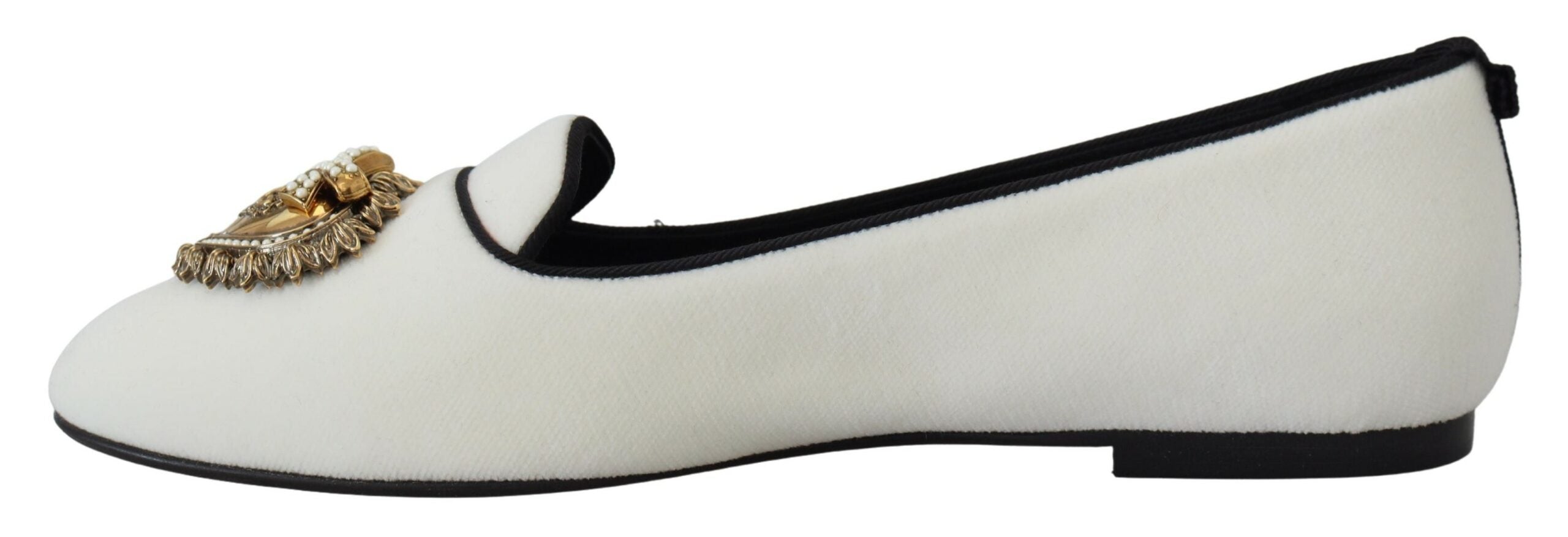 Dolce &amp; Gabbana – Elegante Loafer aus weißem Samt mit goldenem Herzdetail