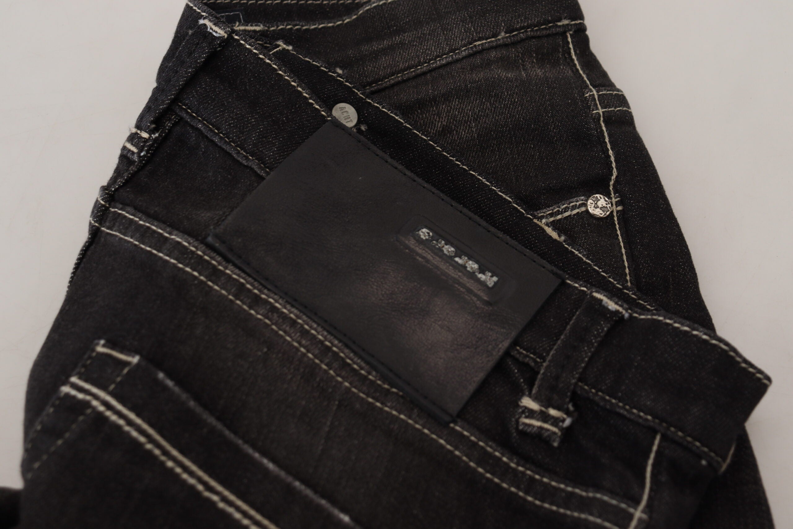 Acht Elegante Tapered Mid Waist Schwarze Jeans