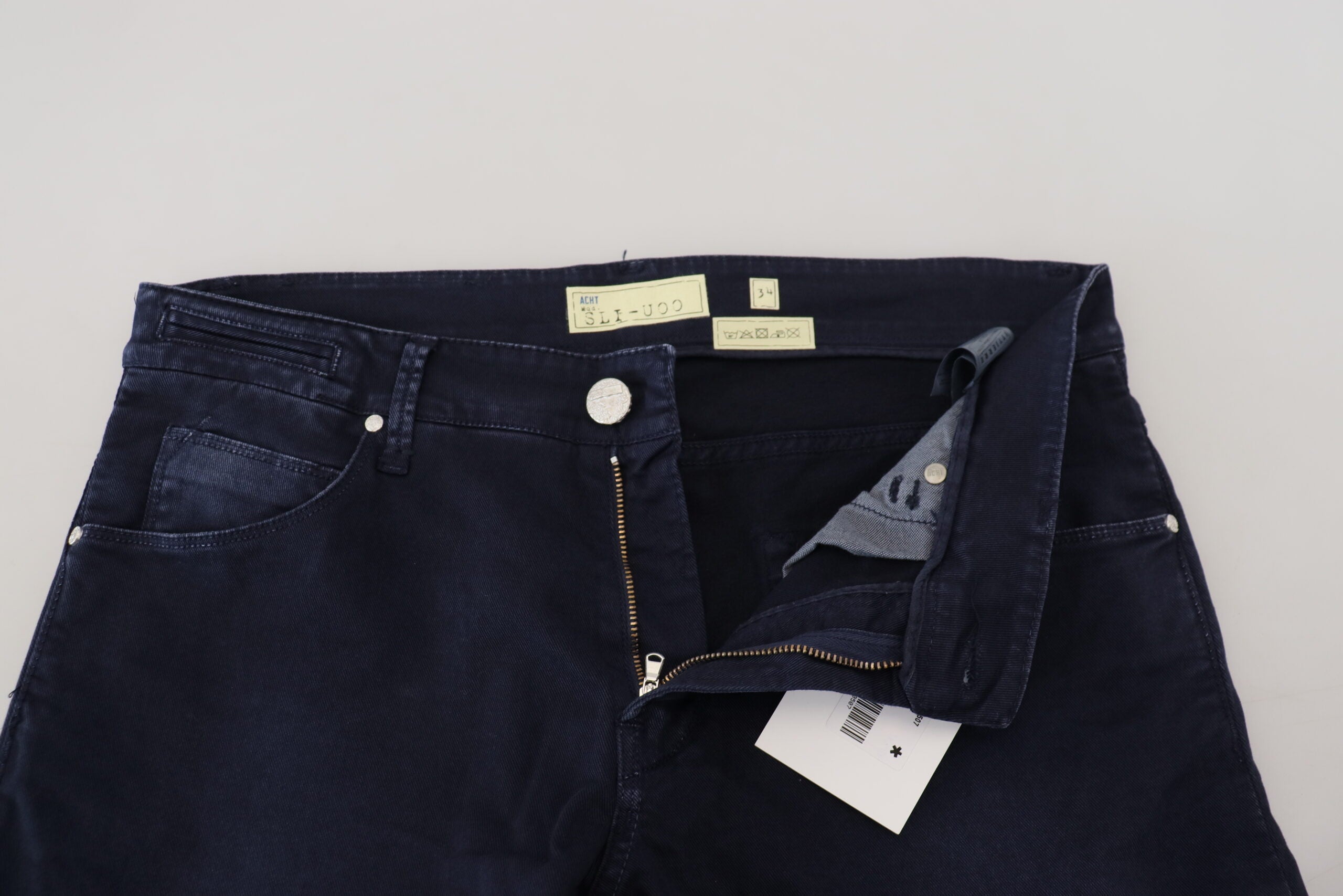 Acht – Anspruchsvolle, konisch zulaufende Jeans