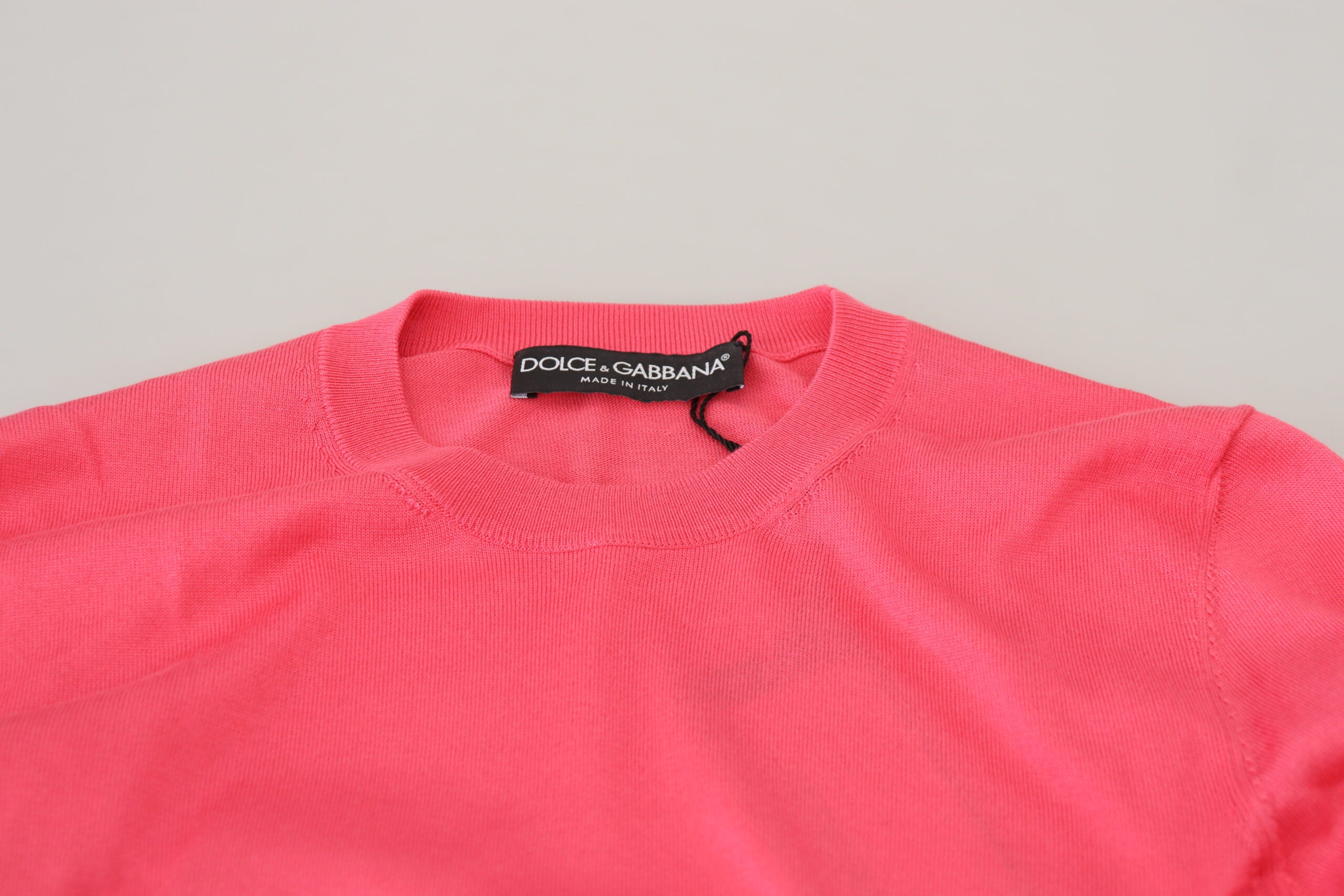 Dolce &amp; Gabbana Eleganter rosa kurzer Pullover mit Rundhalsausschnitt