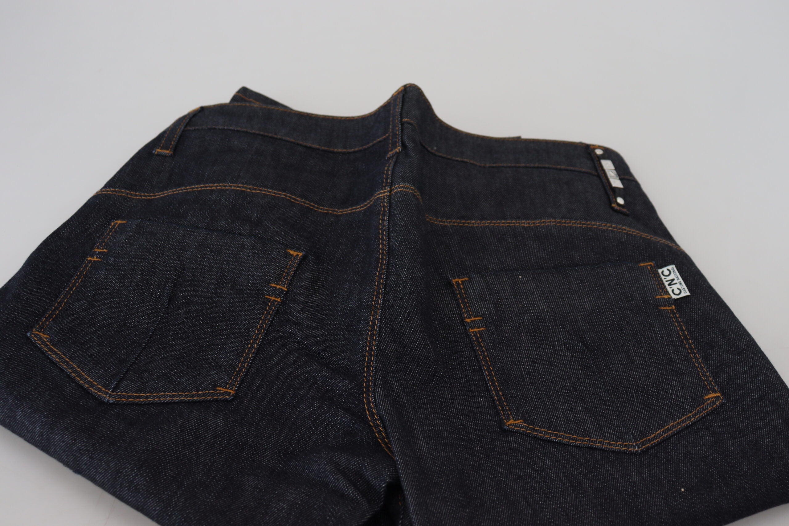 Costume National Chic Designer-Jeans mit niedriger Taille und geradem Bein