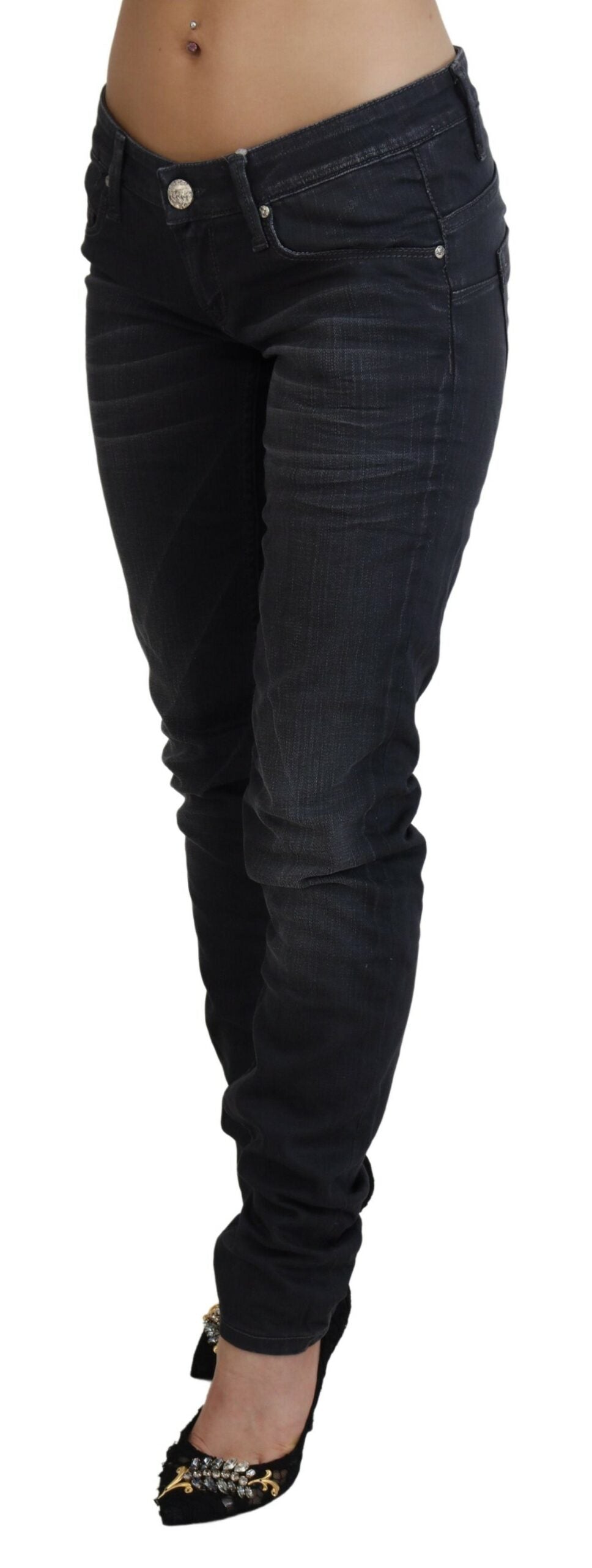 Acht Sleek – Slim Fit-Jeans in verwaschenem Schwarz
