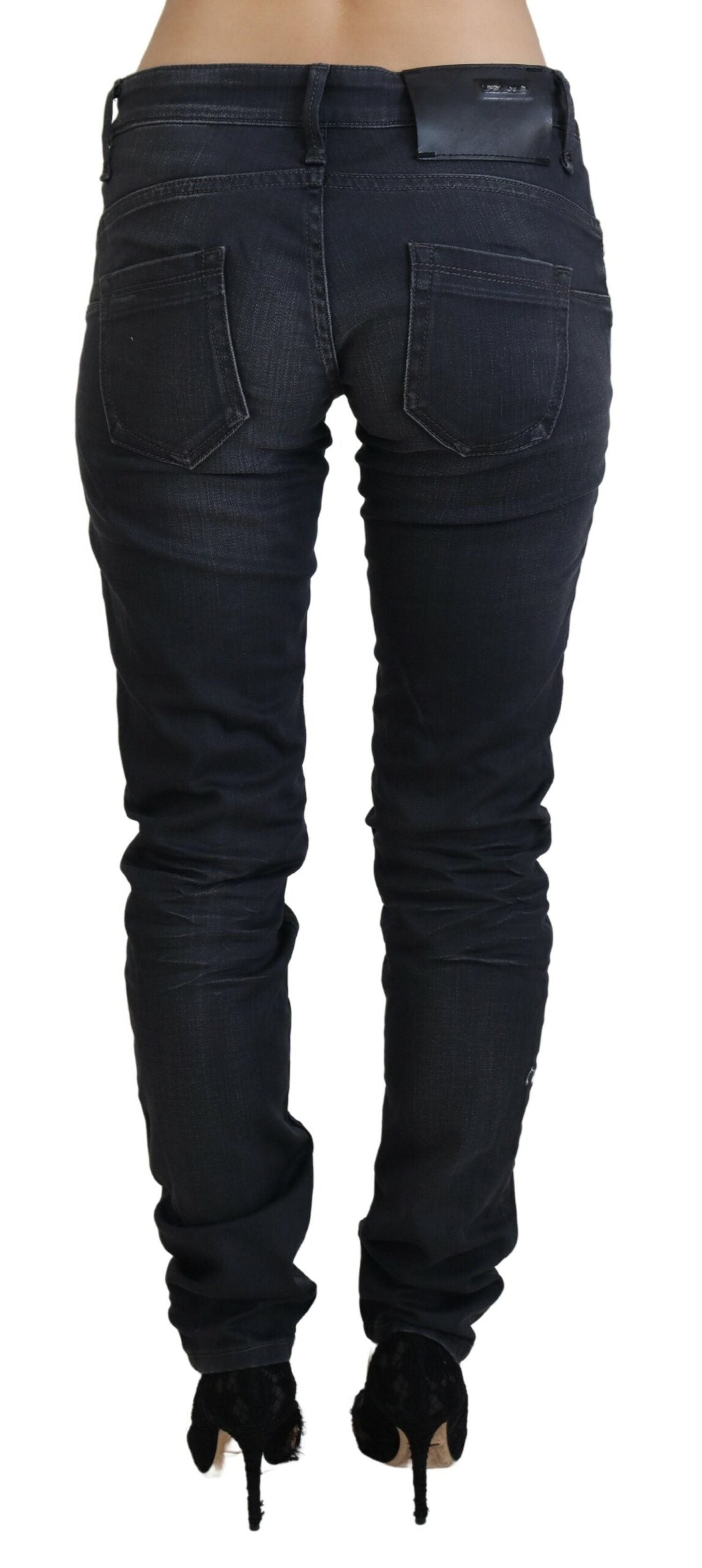 Acht Sleek – Slim Fit-Jeans in verwaschenem Schwarz