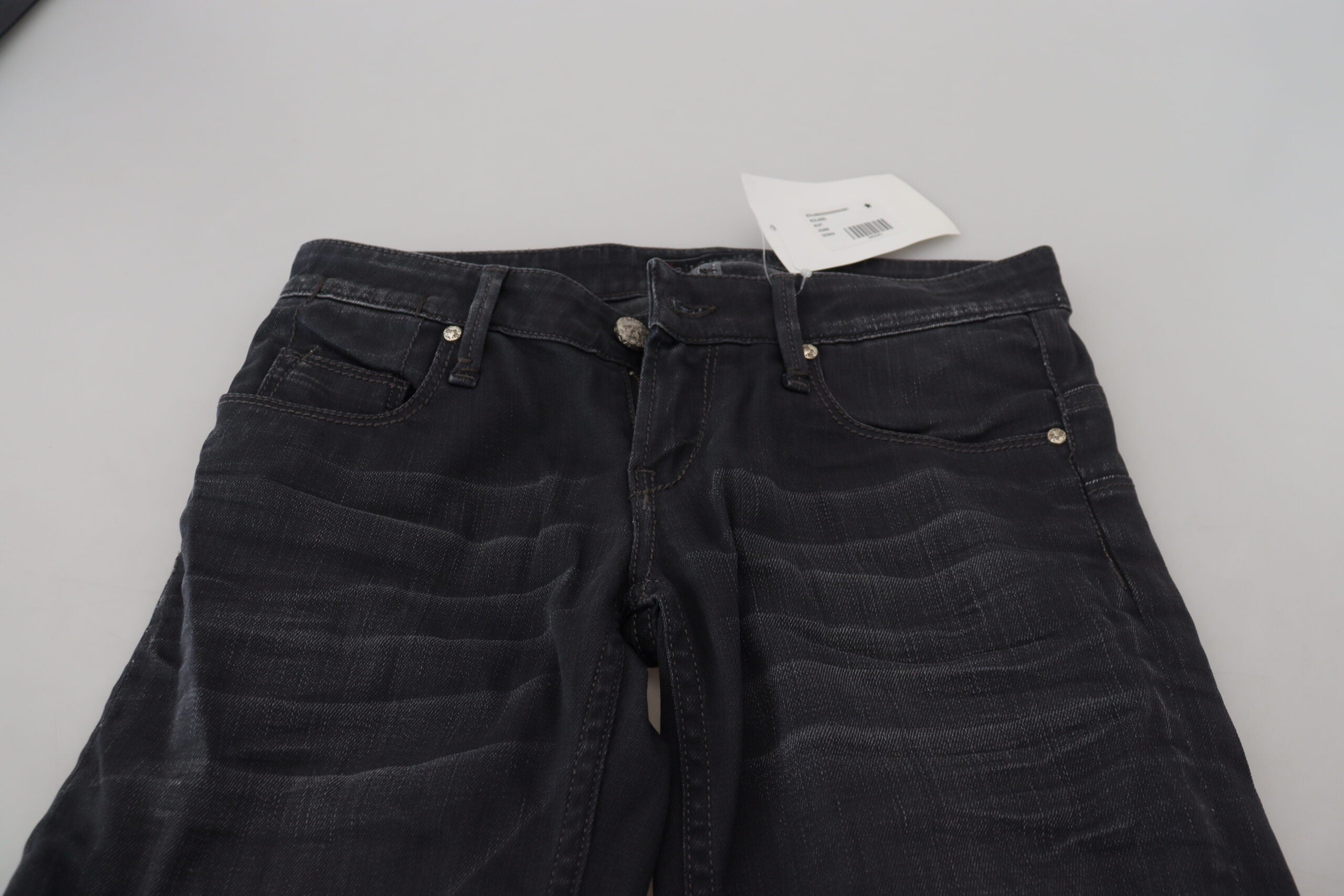 Acht Sleek – Slim Fit-Jeans in verwaschenem Schwarz