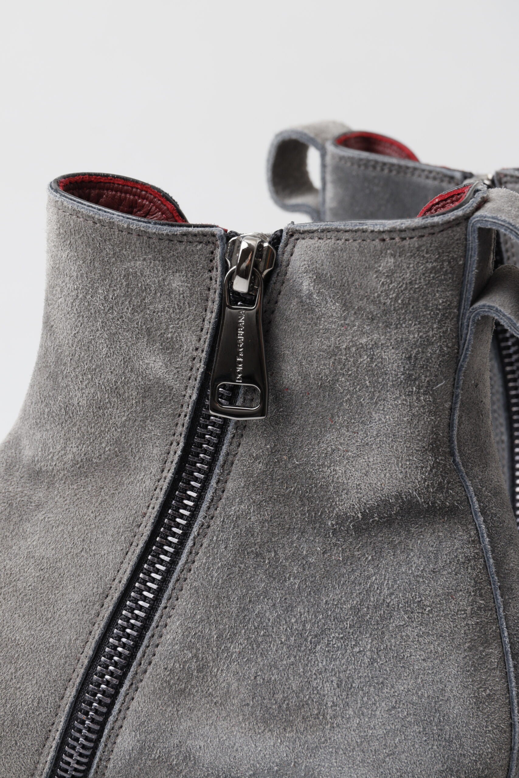 Dolce &amp; Gabbana Elegante graue Chelsea-Lederstiefel