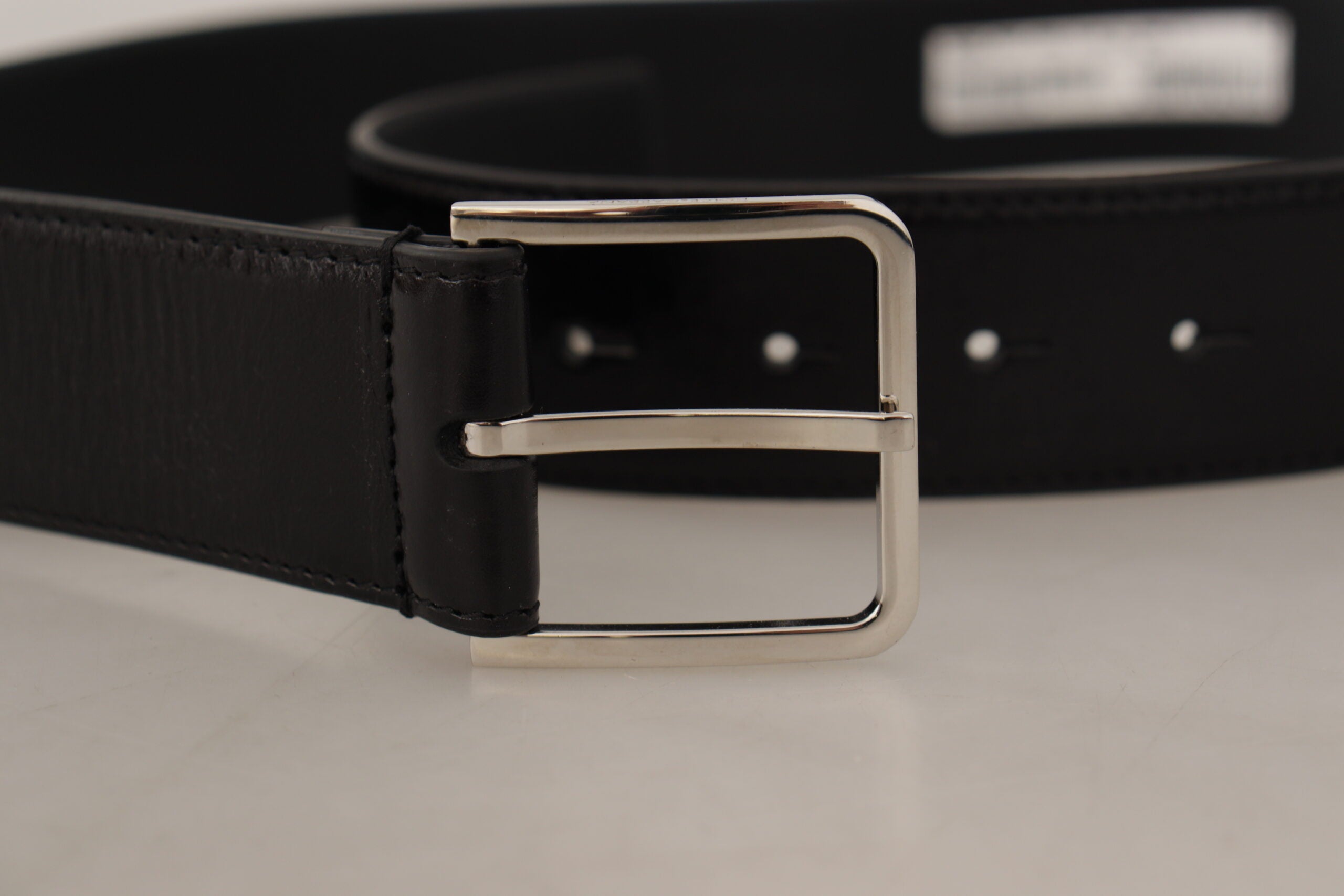 Ceinture élégante en cuir Dolce &amp; Gabbana avec boucle en métal