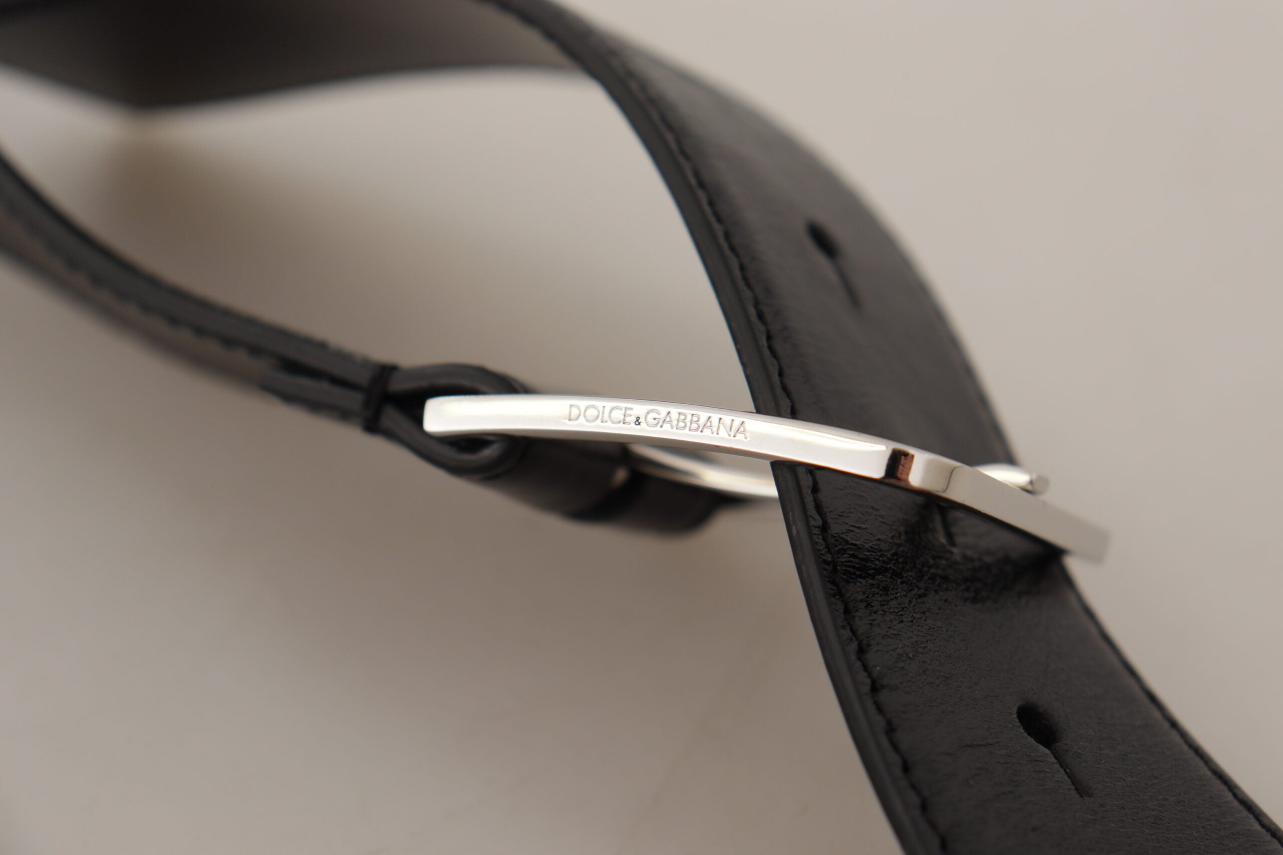 Ceinture élégante en cuir Dolce &amp; Gabbana avec boucle en métal
