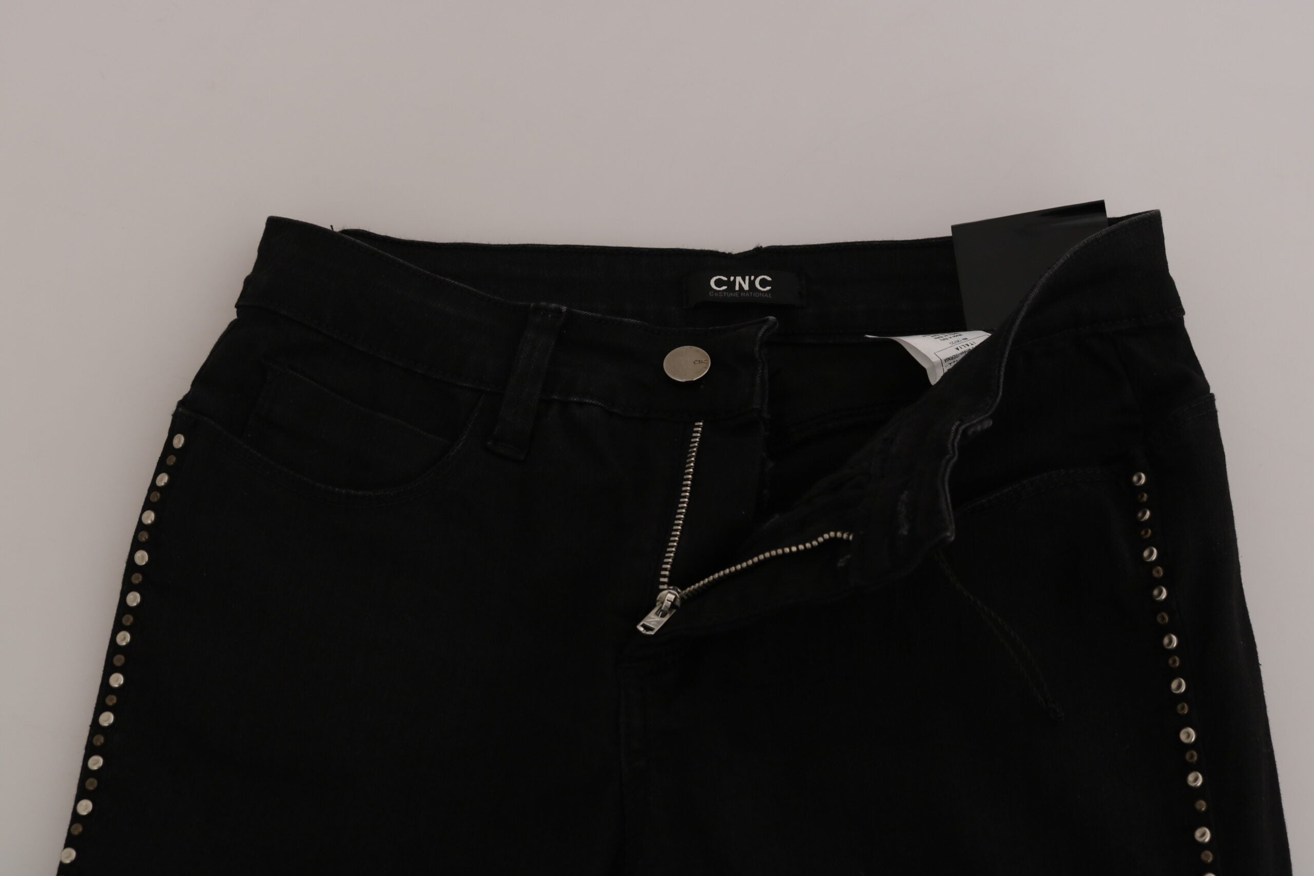 Costume National Chic Skinny Jeans in Schwarz mit mittlerer Taille
