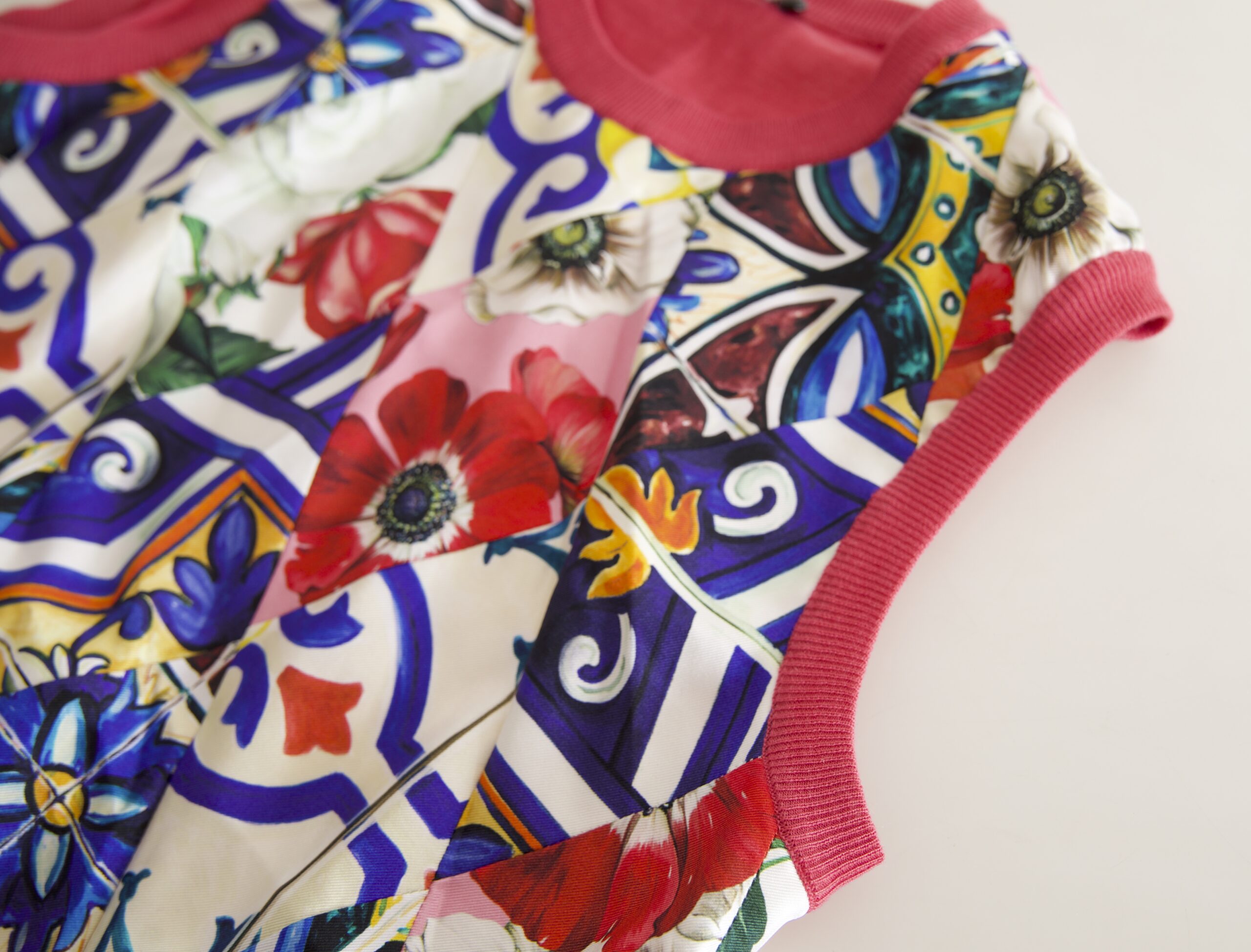 Dolce &amp; Gabbana Élégant haut ras du cou en mélange cachemire-soie