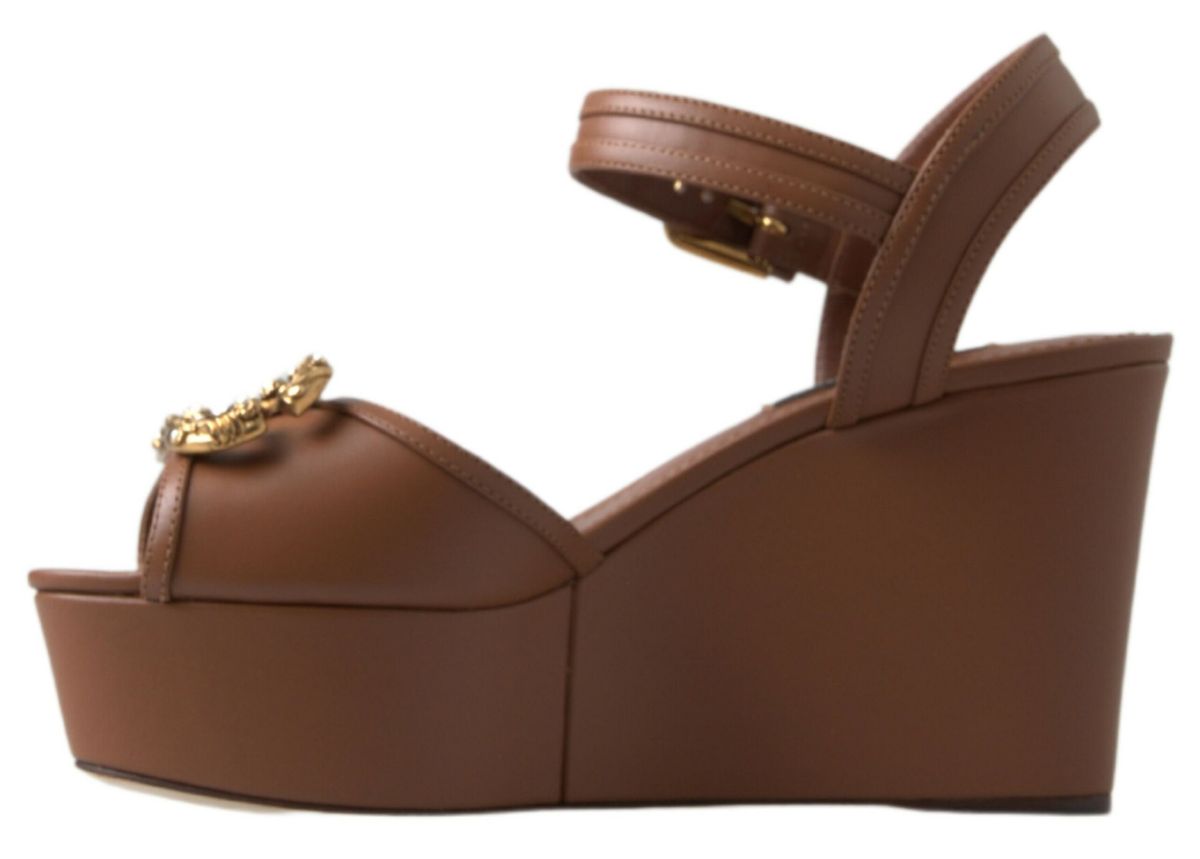 Dolce &amp; Gabbana Chic Chaussures compensées en cuir marron à bride de cheville
