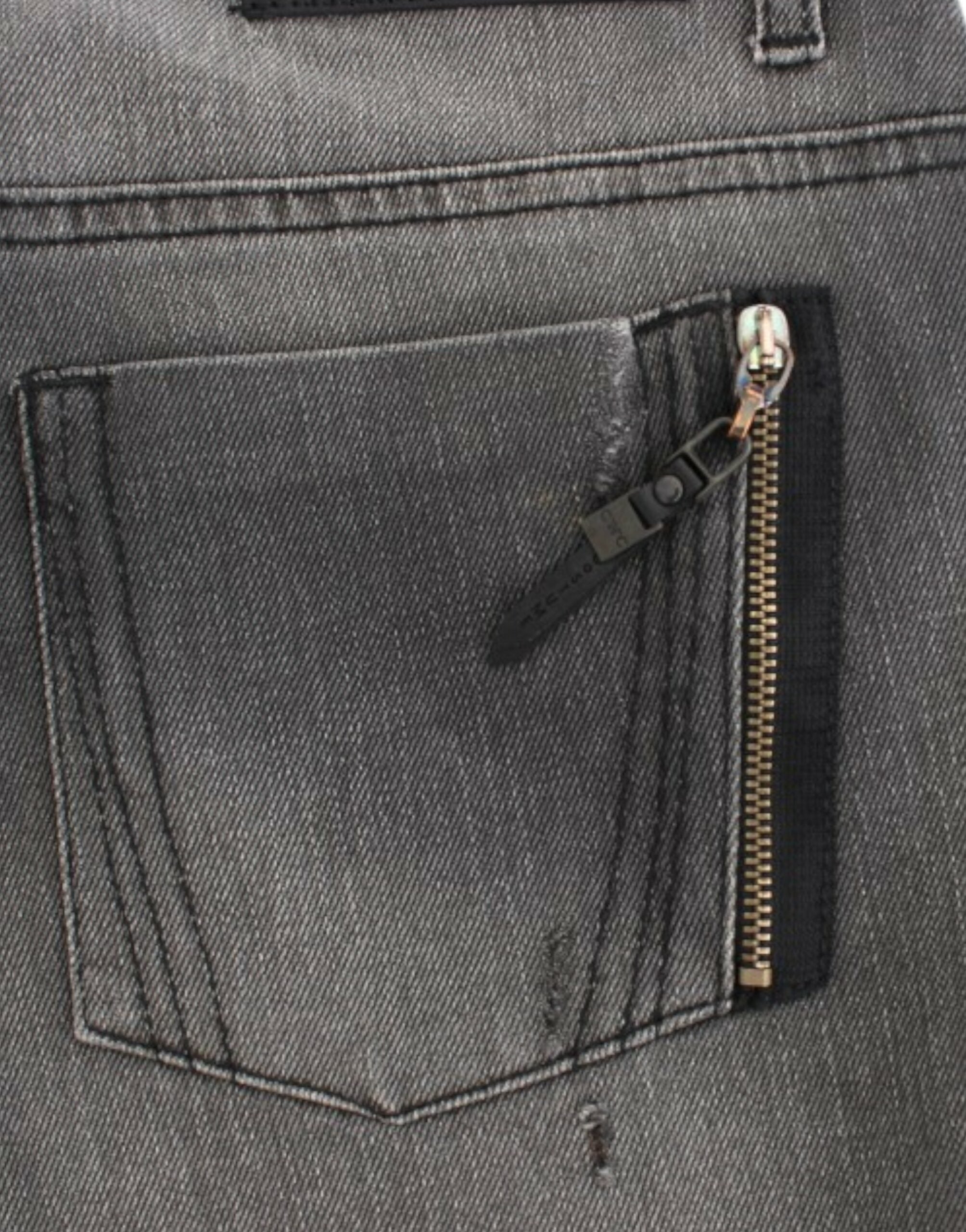 Costume National Chic Grau Straight Leg Denim Delight