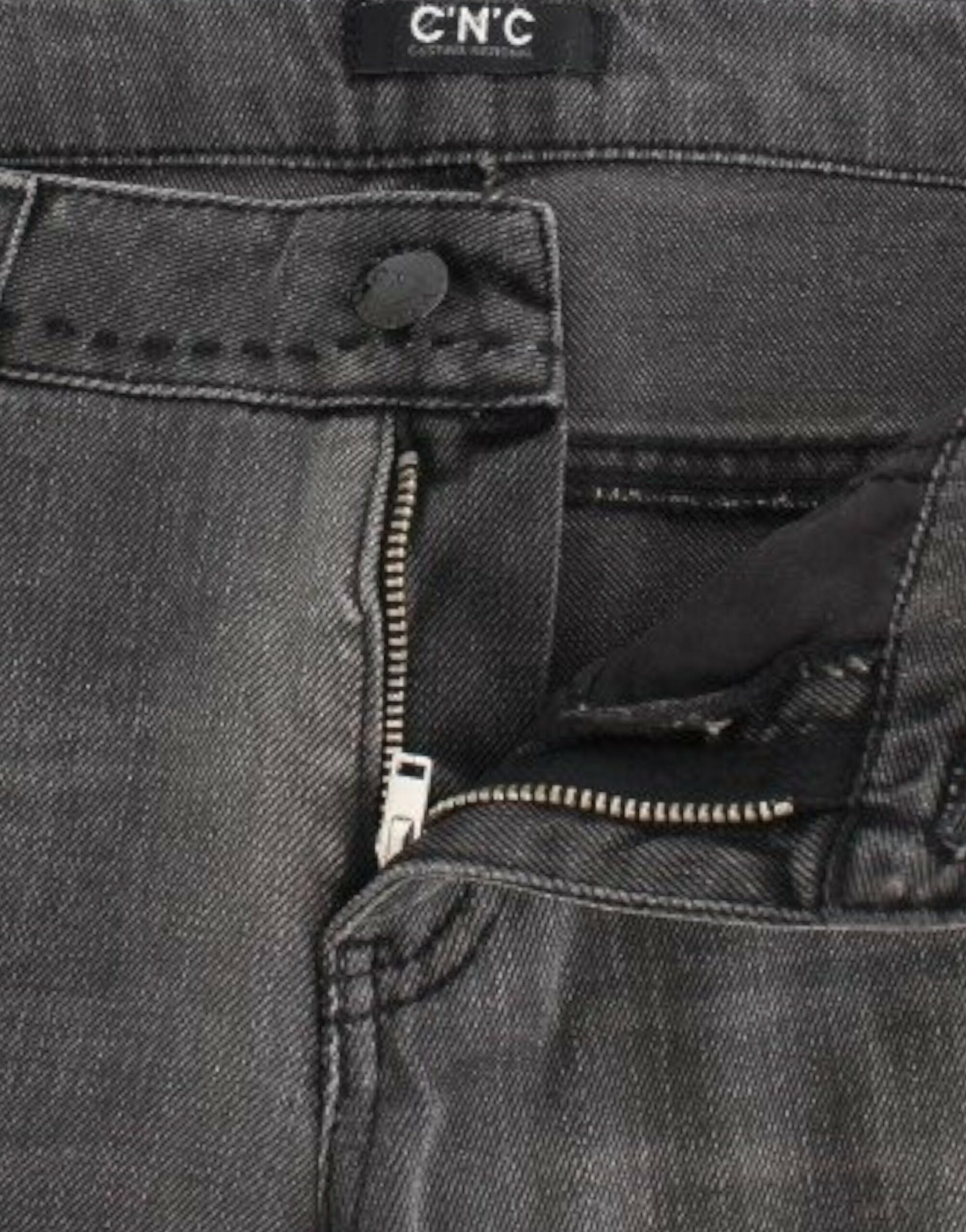 Costume National Chic Grau Straight Leg Denim Delight