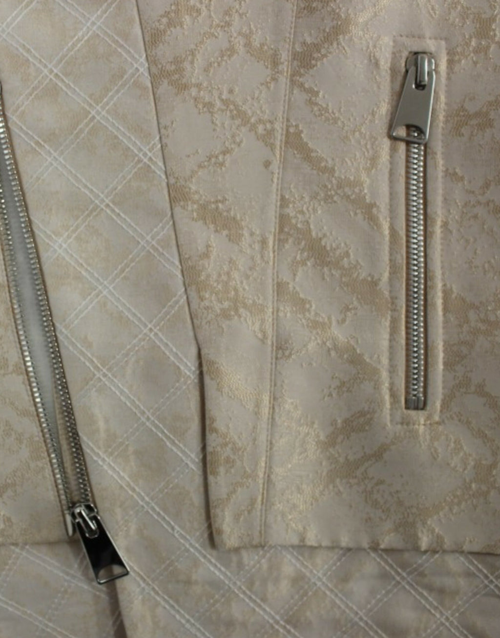 Veste sans manches en brocart beige exquis Zeyneptosun