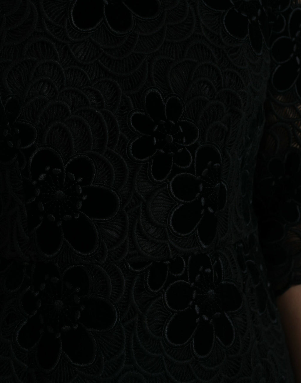 Robe fourreau élégante en dentelle florale Dolce &amp; Gabbana
