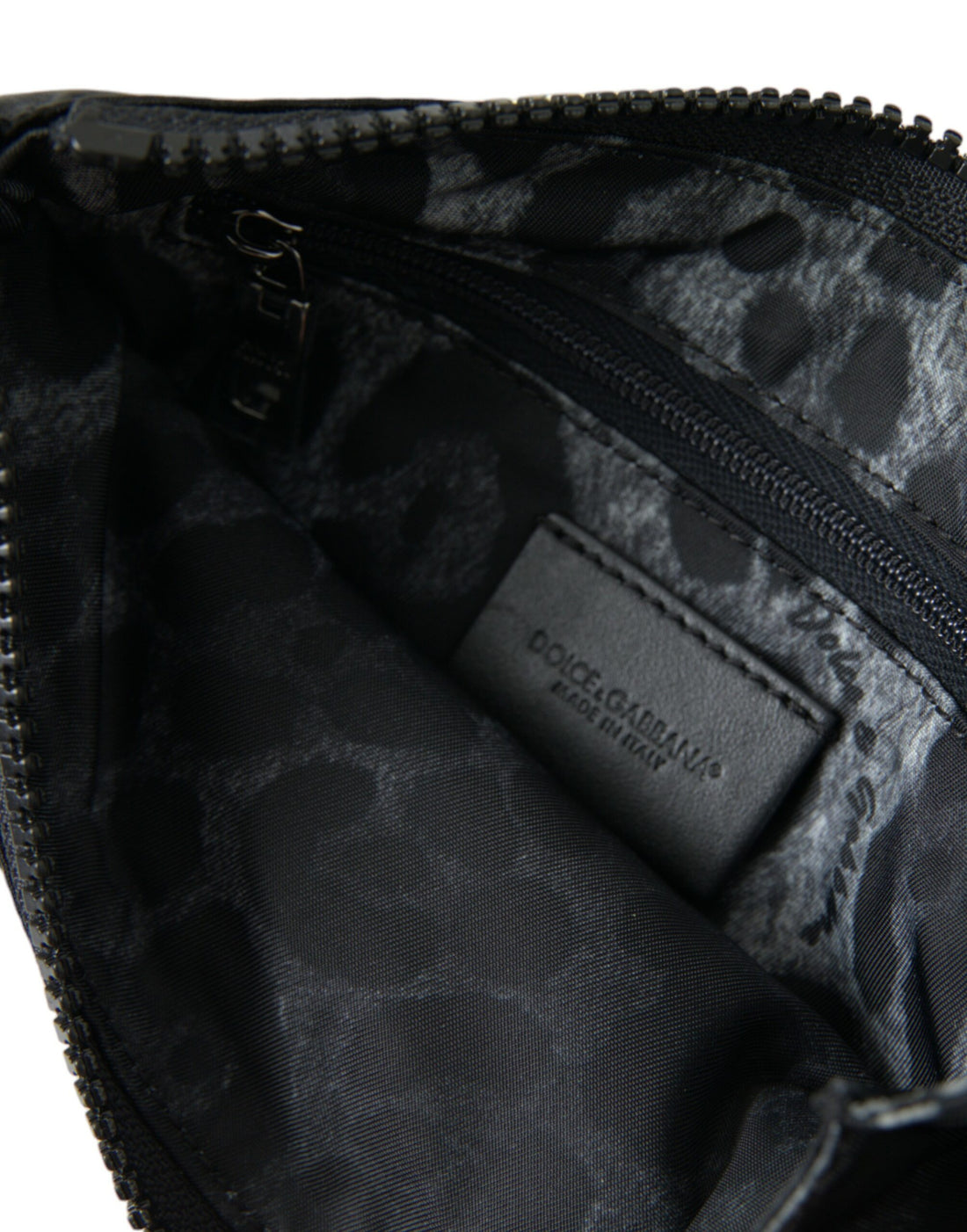 Dolce &amp; Gabbana – Elegante Designer-Tasche aus Nylon und Leder in Schwarz