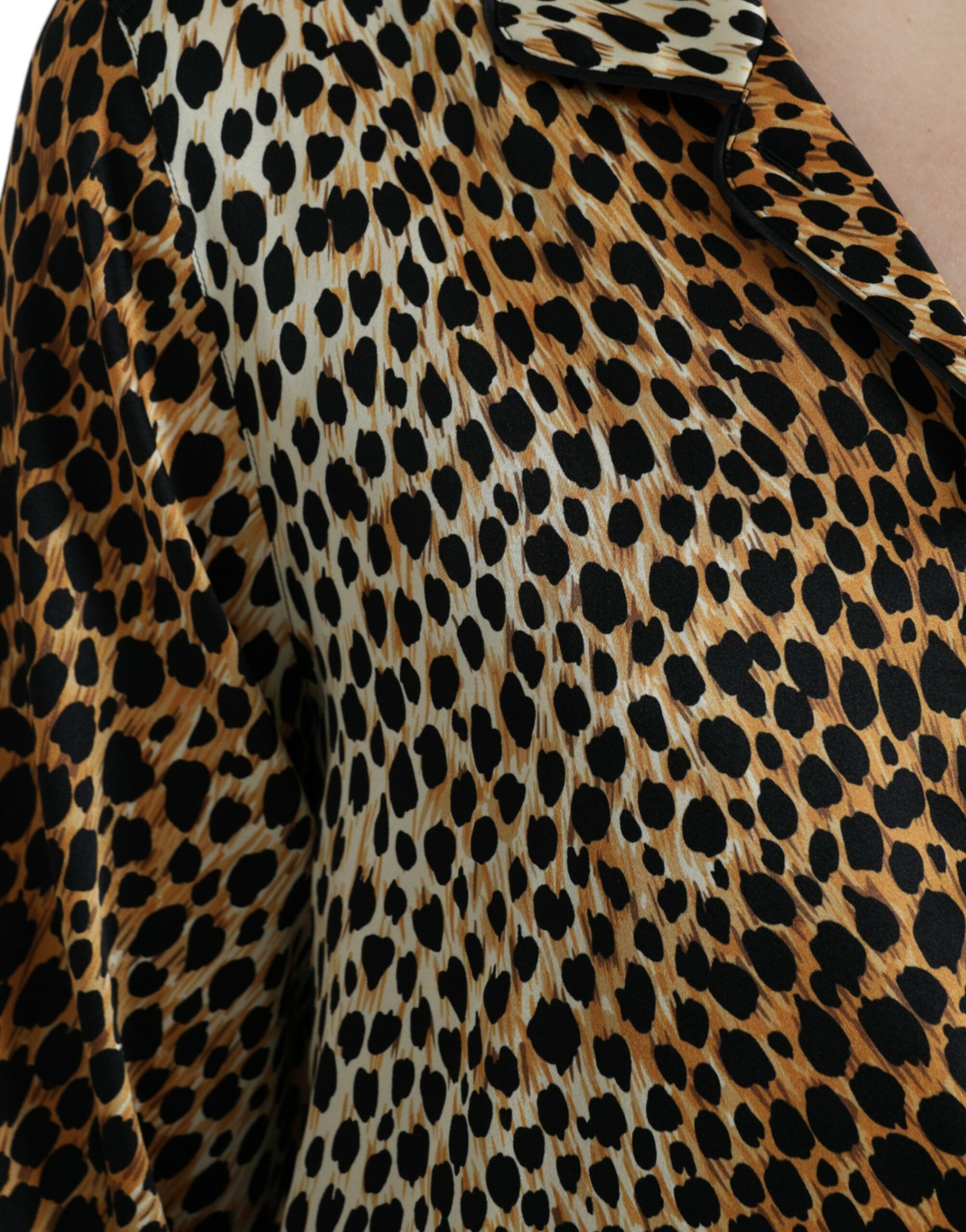 Dolce &amp; Gabbana Elegante braune Seidenbluse mit Animalprint