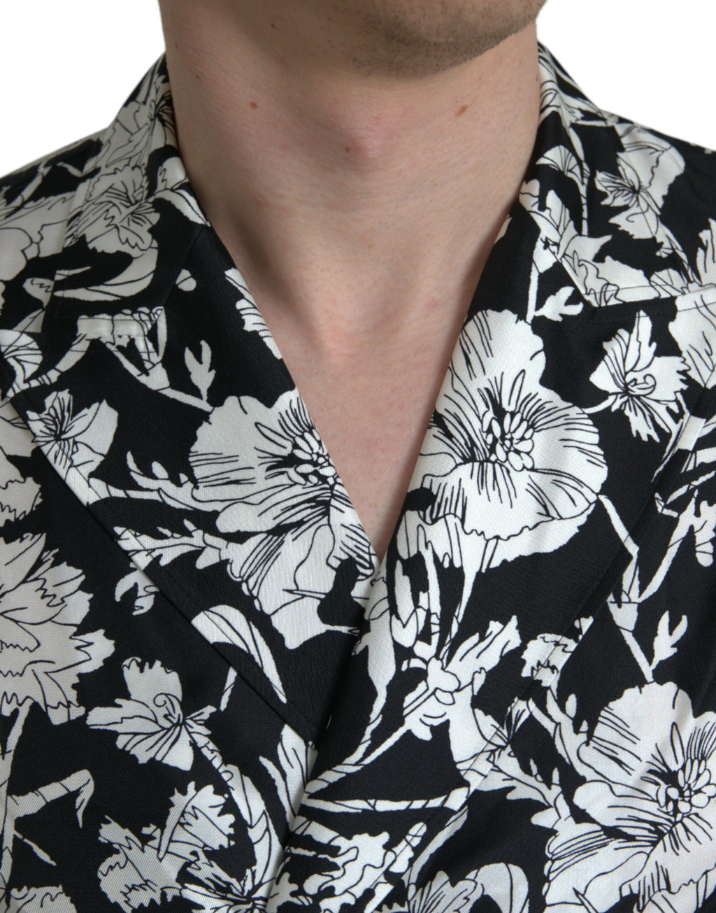 Dolce &amp; Gabbana – Freizeithemd mit Knopfleiste und Blumenmuster in Schwarz und Weiß