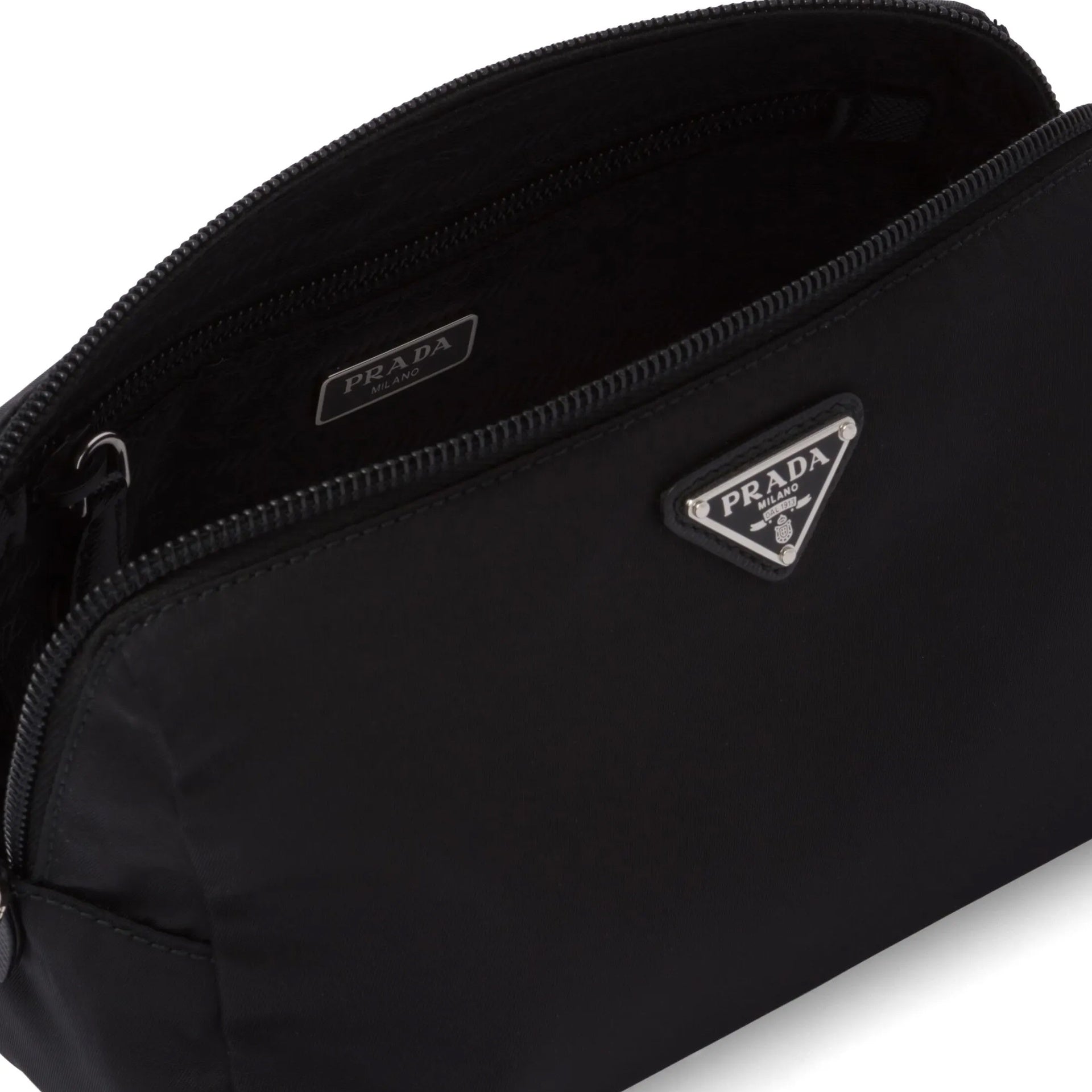 Prada Re-Nylon Zipped Pouch One size – Siebentaschen