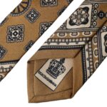 Dolce &amp; Gabbana – Verstellbare Herrenkrawatte aus 100 % Seide mit Radaufdruck, Gelb