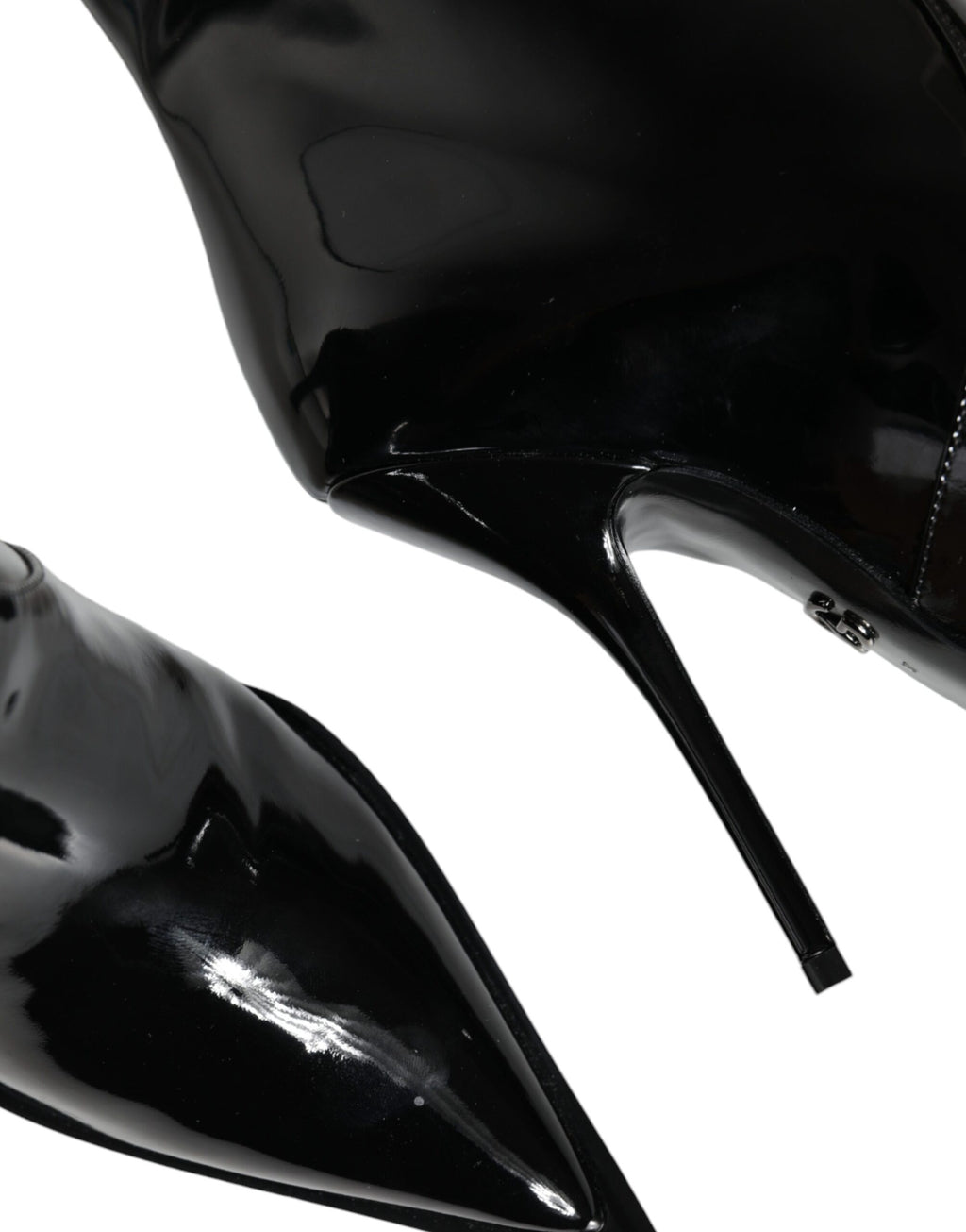 Dolce &amp; Gabbana – Wadenhohe Stiefel aus schwarzem Lackleder